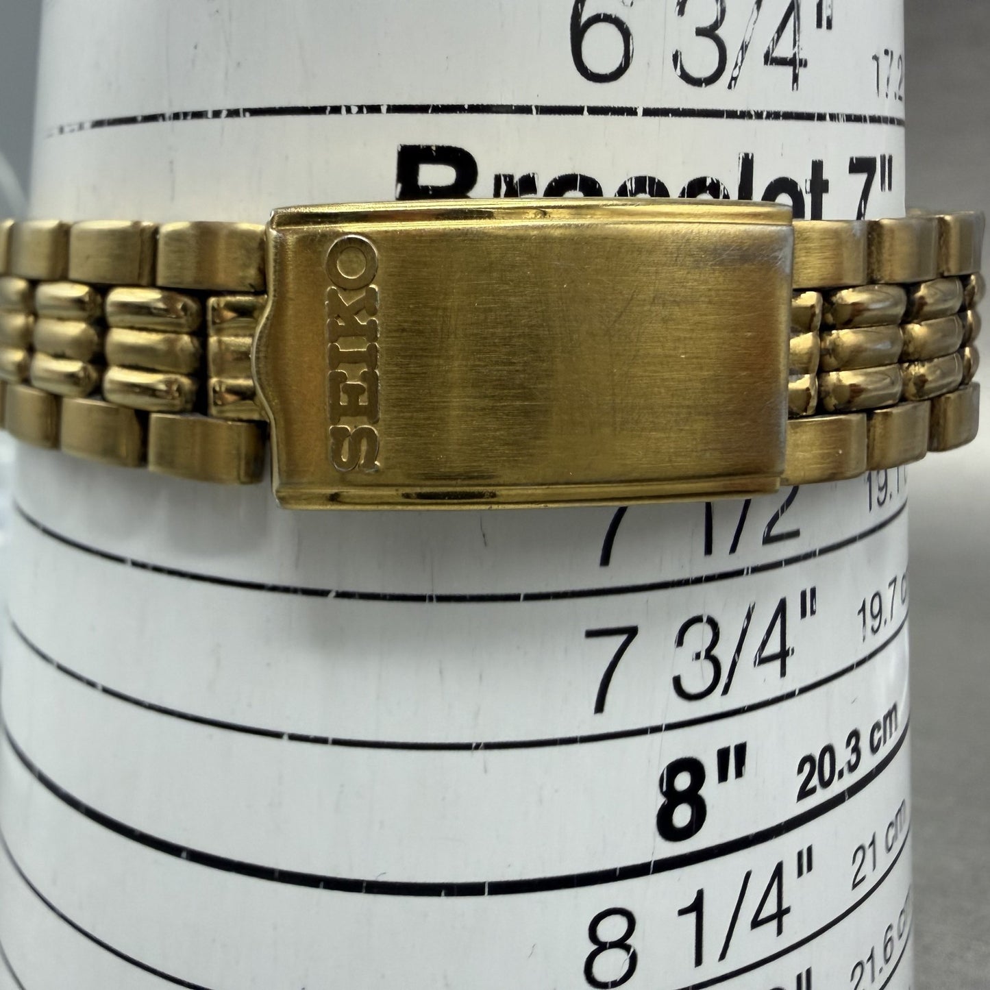 Seiko Sports 50 Watch Women 25mm Champagne Dial Gold Tone Date 7N820271 New Bat9
