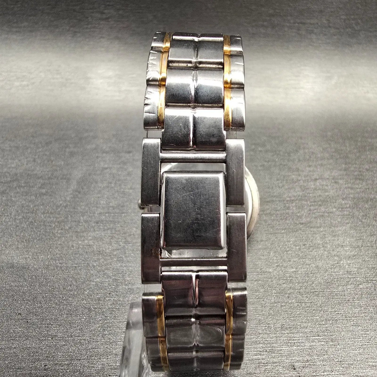 Seiko Watch Men 32mm Champagne Dial Two Tone Round V701-2B50 New Battery Vintage7