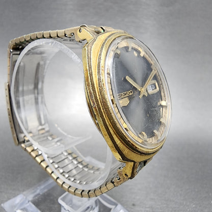 VTG Seiko 5 Watch Men 36mm Black Dial Gold Tone Daydate Round 61196000 Runs3