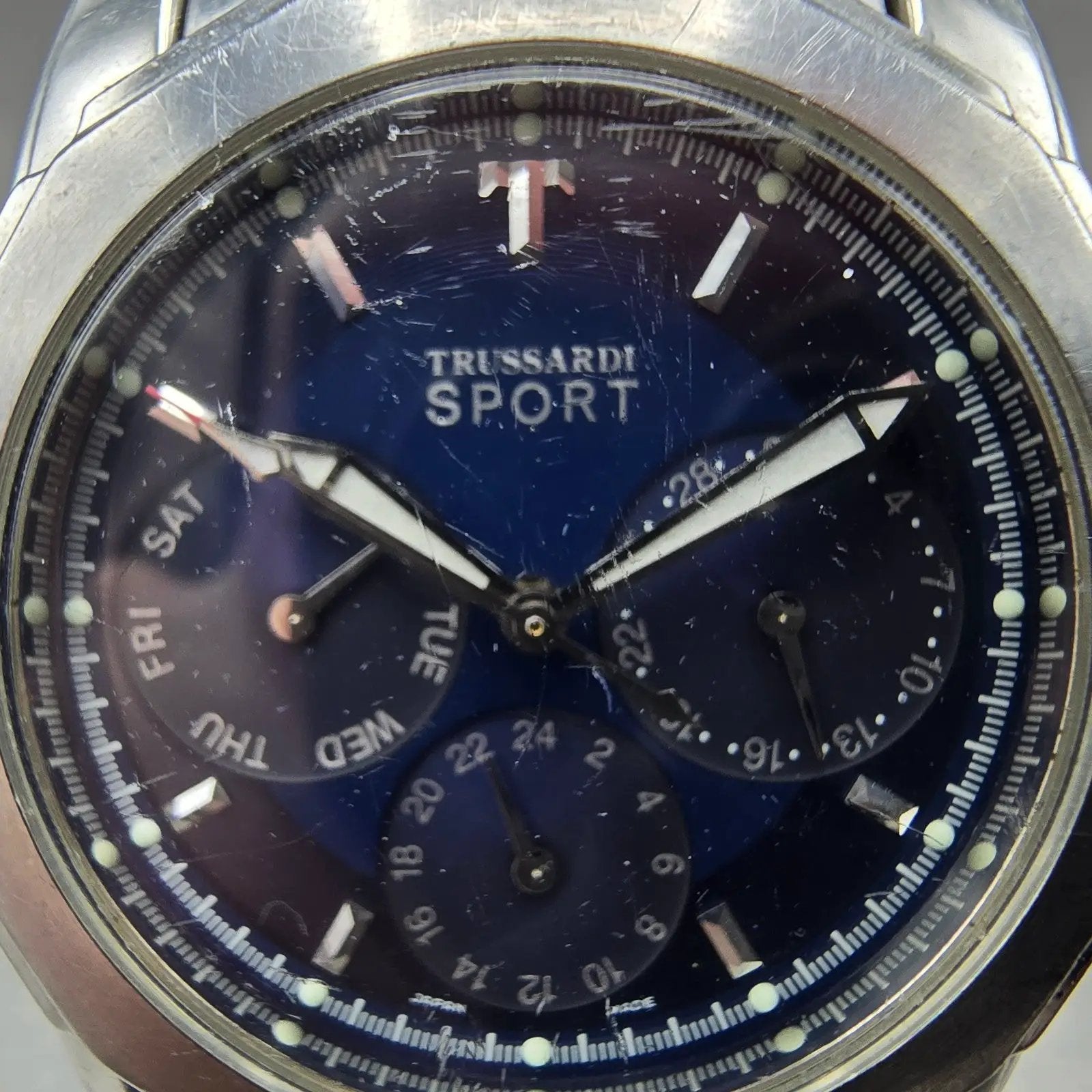 Trussardi Sport Watch Men 36mm Blue Dial Silver Tone Daydate Round New Battery1