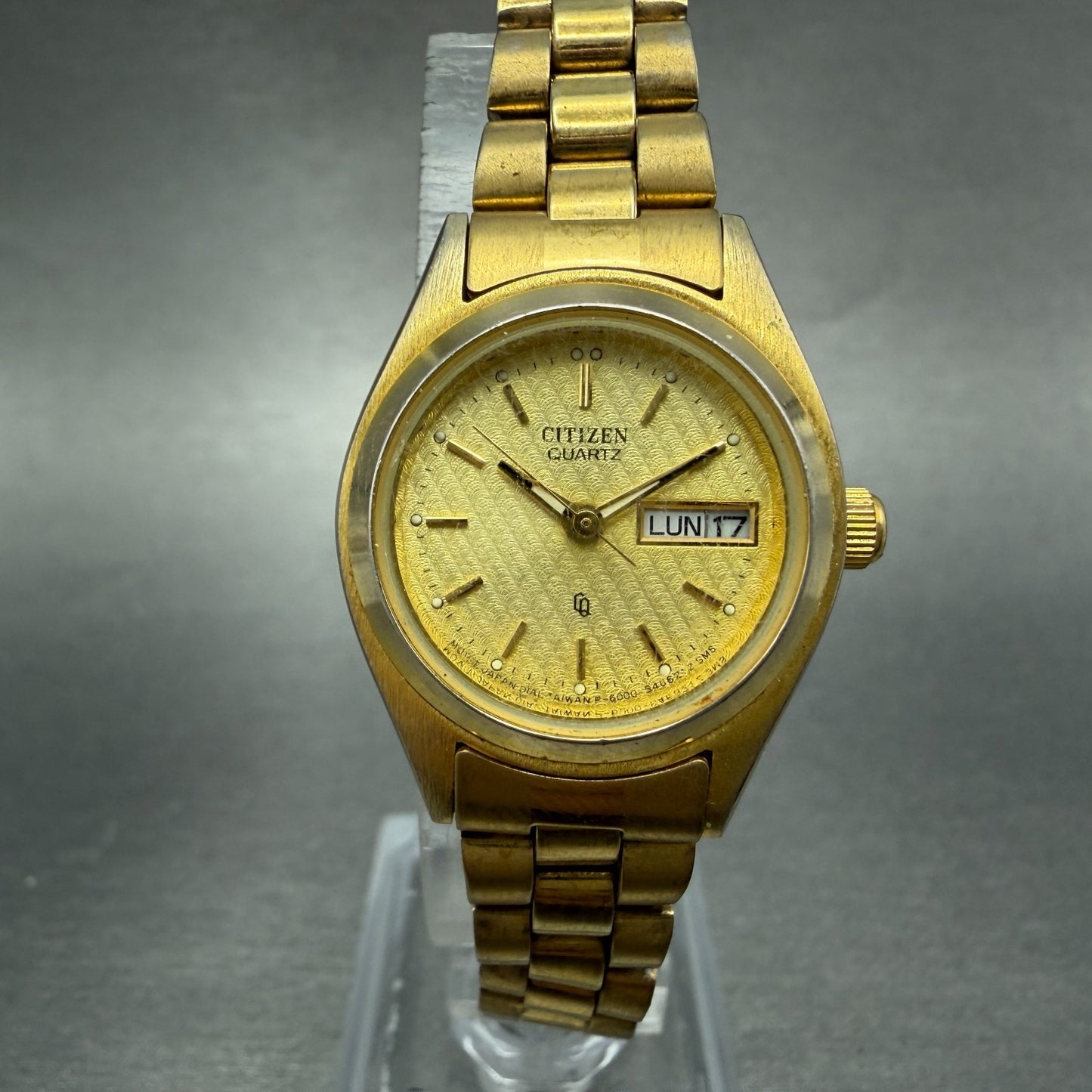 Citizen CQ Watch Women 24mm Champagne Dial Gold Tone Daydate 6000-S14323 NewBatt0