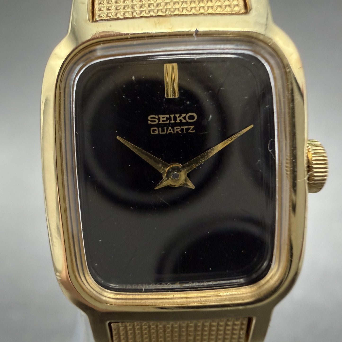 Seiko Tank Watch Women 16mm Black Dial Gold Tone Rectangle 2C20-5329 New Battery1
