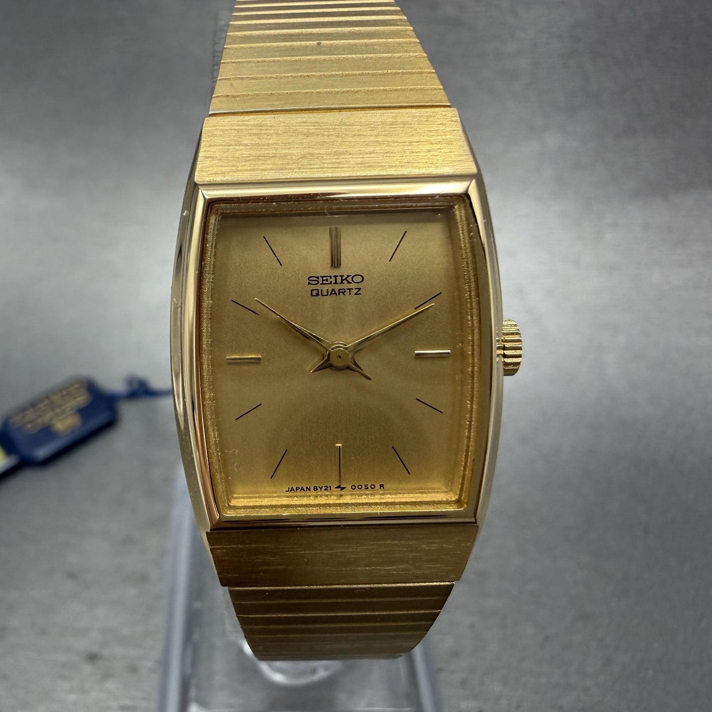 Seiko Tank Watch Women 20mm Gold Dial Gold Tone Rectangle 8Y215029 New Batt NOS0