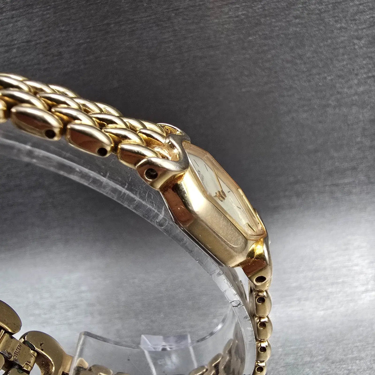 Citizen Watch Women 17mm MOP Dial Gold Tone Hexagon 5920-S45555 New Battery VTG3