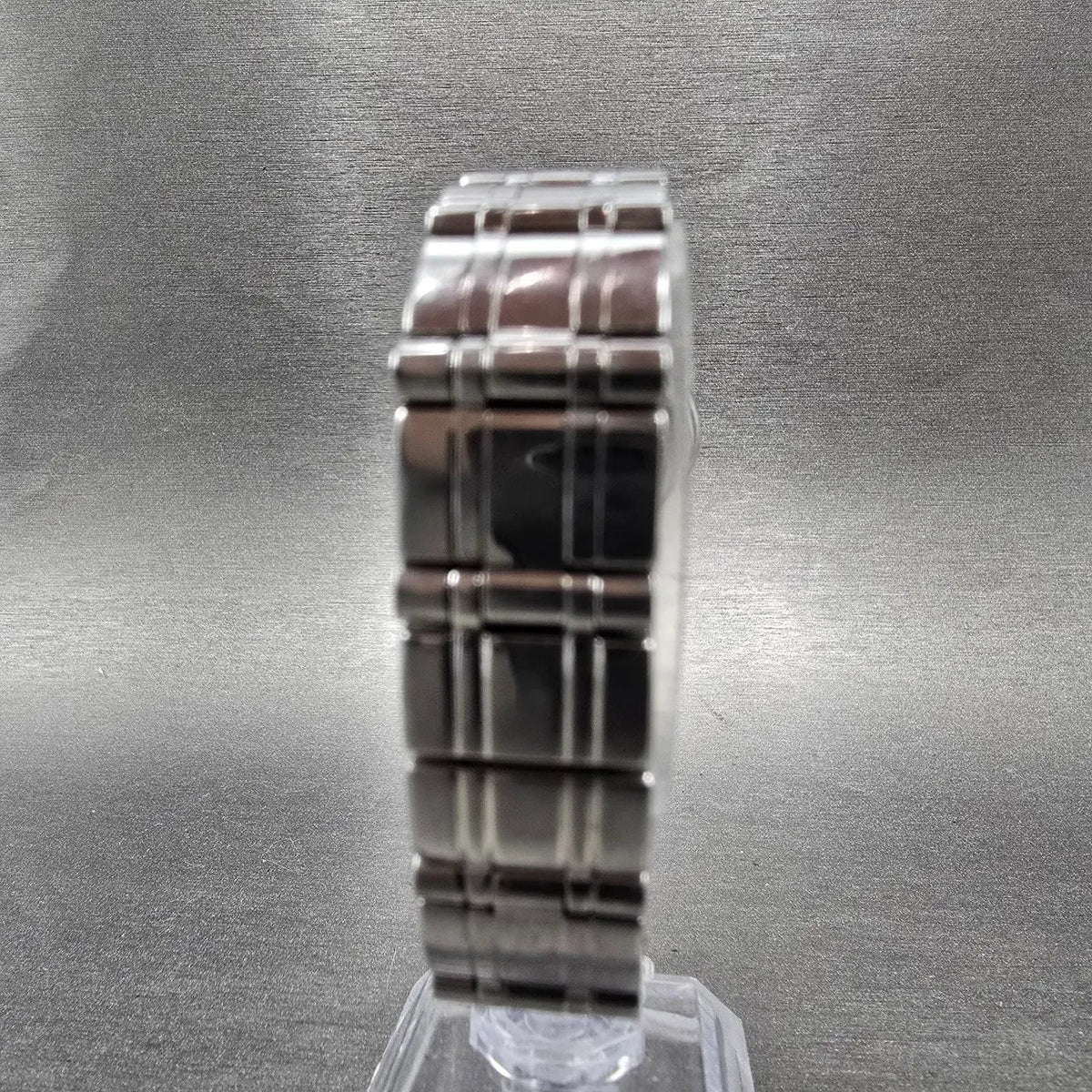 Citizen Eco-Drive Watch Women 26mm Silver Dial Silver Tone E030-H26639 Runs JP7