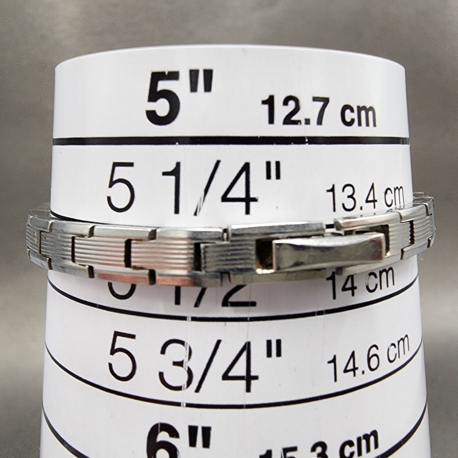 Seiko Watch Women 15mm silver Dial Silver Tone Oval 108160 Manual10