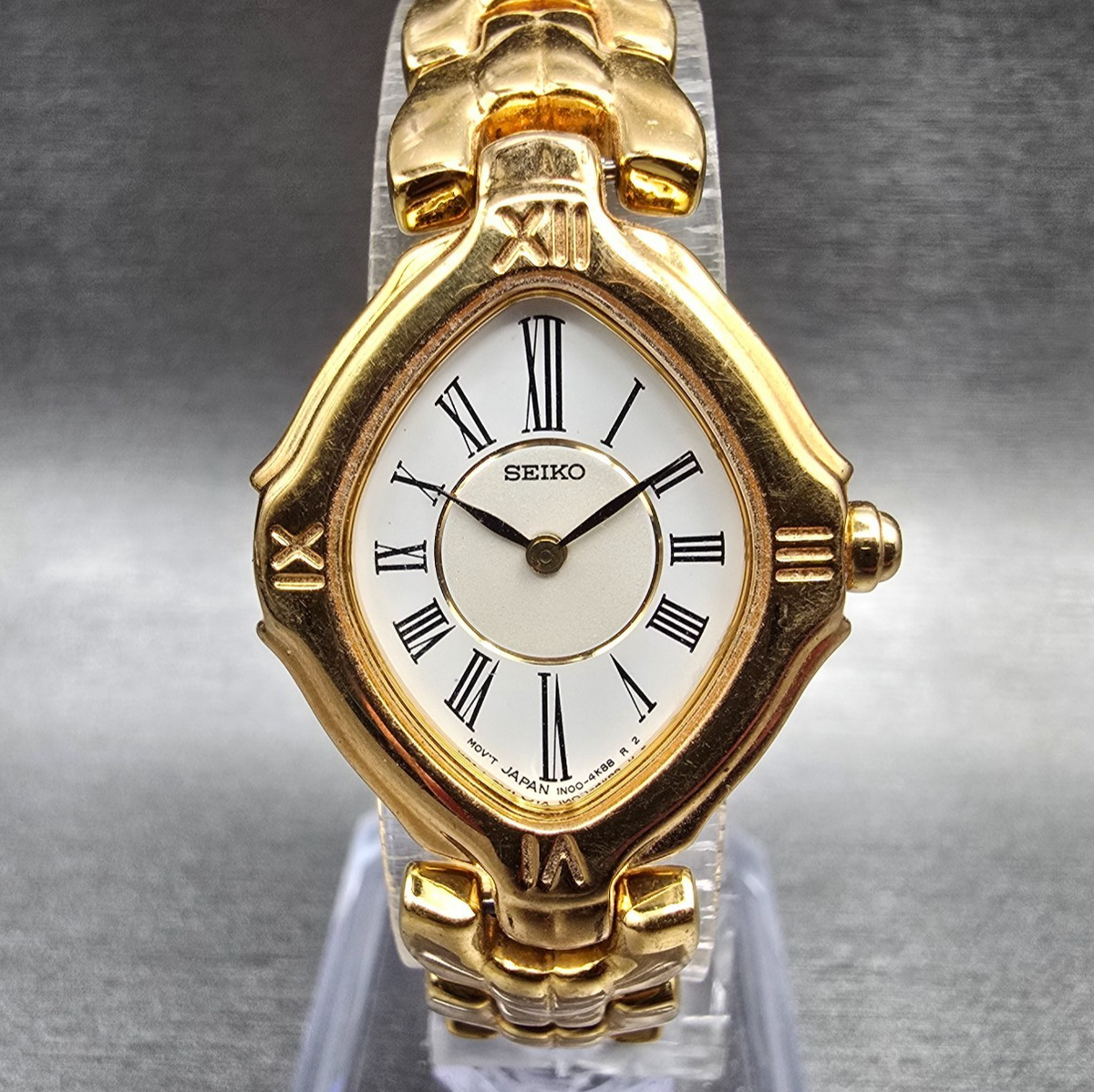Seiko Watch Women 22mm White Dial Gold Tone Oval 1N01-6E90 New Battery Vintage0