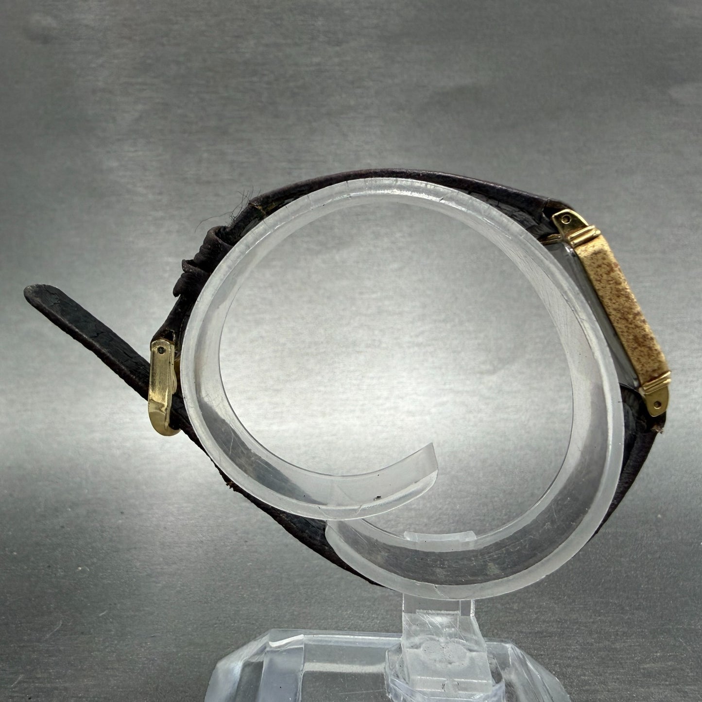 Seiko Exceline Tank Watch Women 18mm Champagne dial Gold Tone 1221-5670 NewBat 48