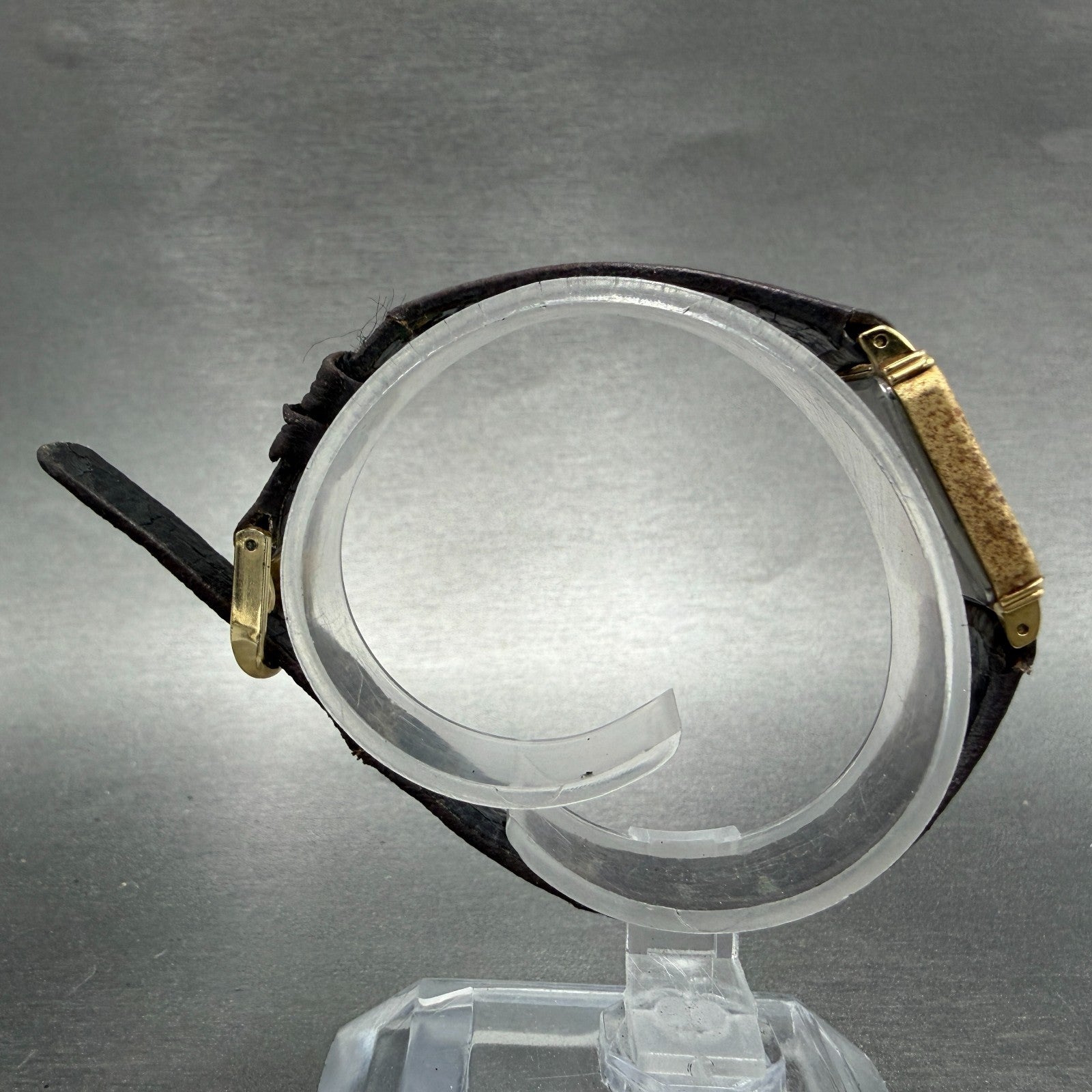 Seiko Exceline Tank Watch Women 18mm Champagne dial Gold Tone 1221-5670 NewBat 48