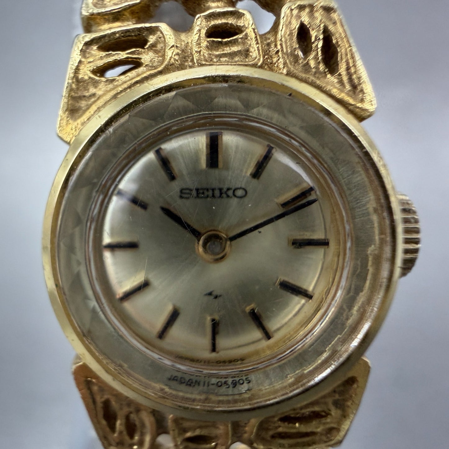 Seiko Watch Women 16mm Silver Dial Gold Tone Manual Round 11-0549 Runs Vintage1