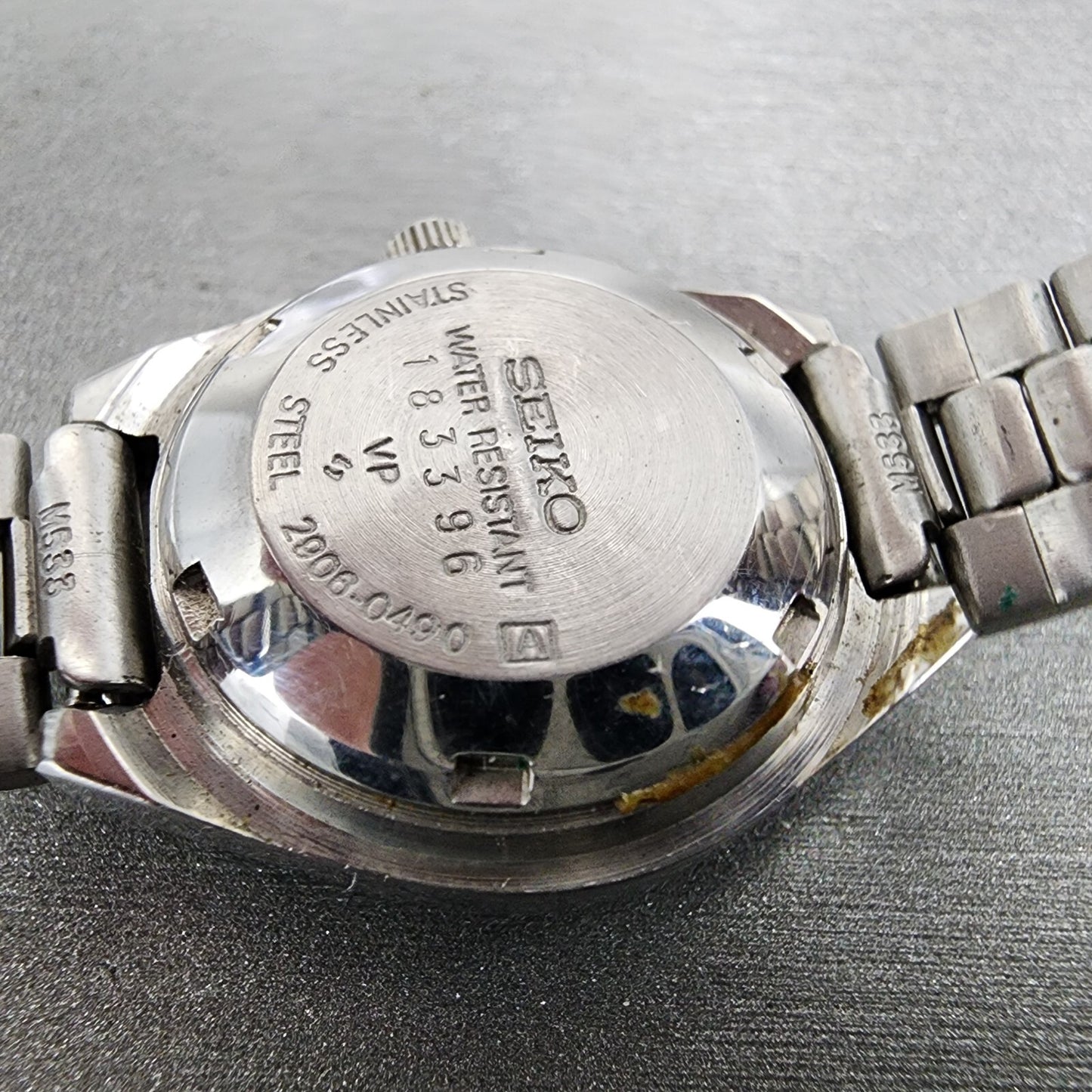 Seiko 5 Automatic Watch Women 25mm Silver Dial Steel Daydate Round 29060490 Run9