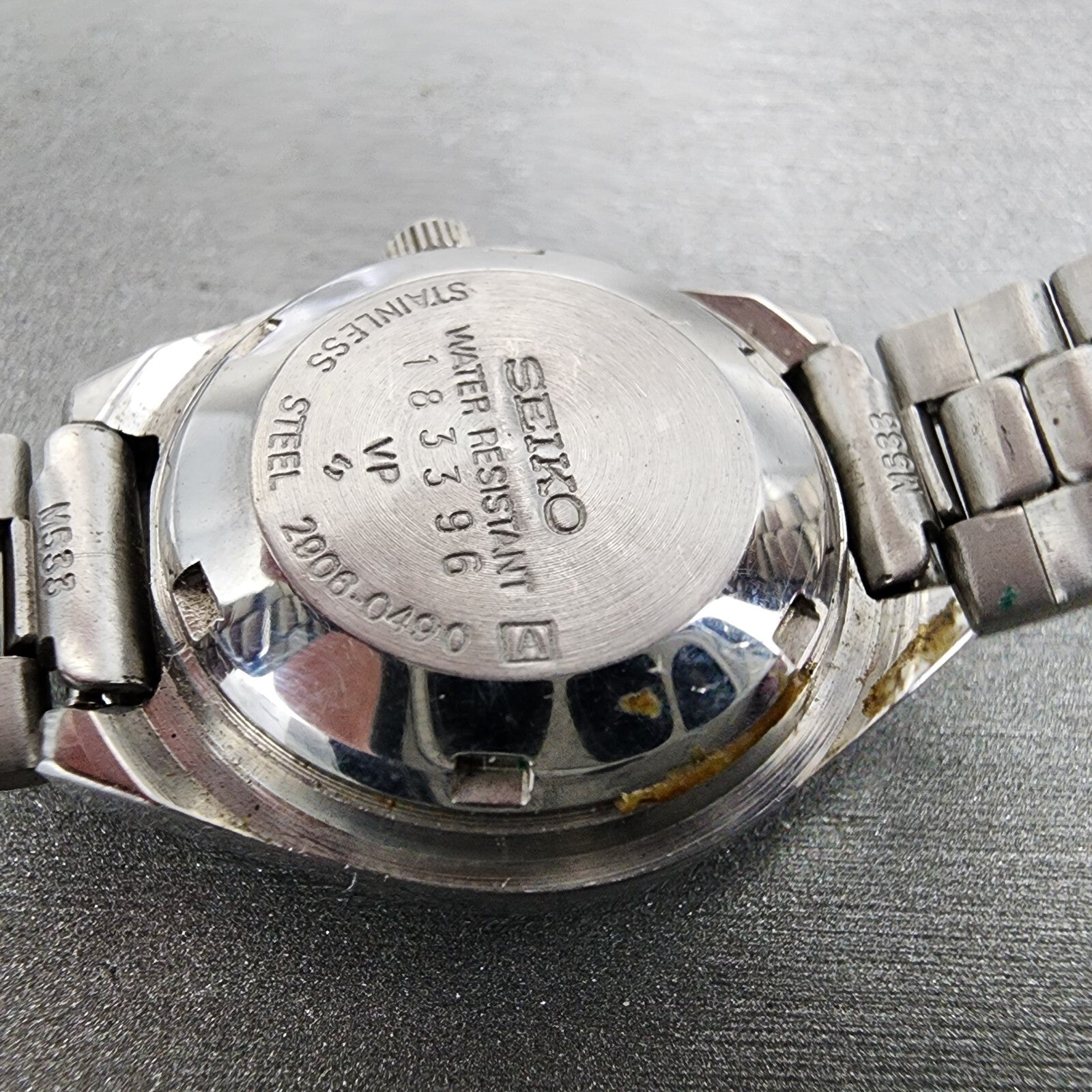 Seiko 5 Automatic Watch Women 25mm Silver Dial Steel Daydate Round 29060490 Run9