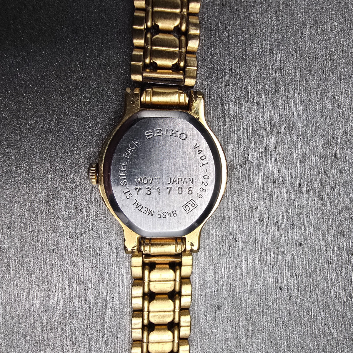 Seiko Watch Women 19mm Black Dial Gold Tone Round V401-0289 New Battery Vintage10