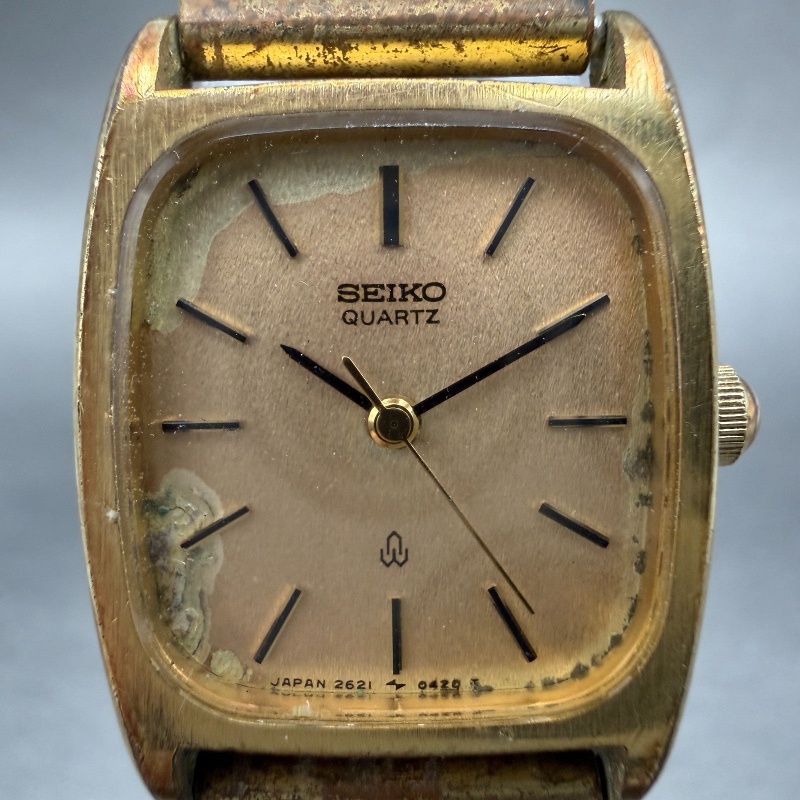 Seiko Tank Watch Men 20mm Champagne Dial Gold Tone Rectangle 2621-5220 New Batt21