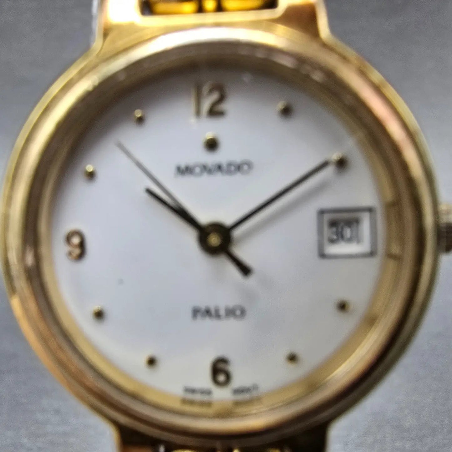 Movado Palio Watch Women 24mm White Dial Gold Tone Date 81.94.821H New Battery1