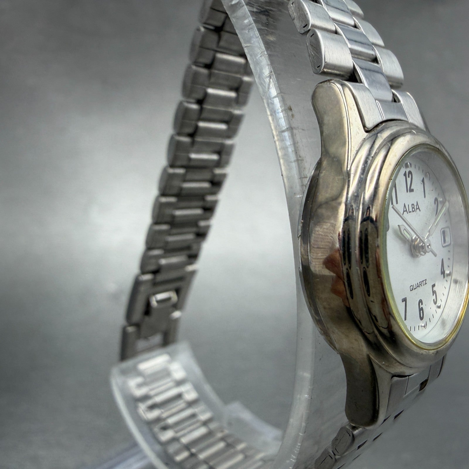 Seiko Alba Watch Women 23mm Silver Dial Silver Tone Date V782-X104 New Battery3