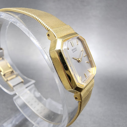 VTG Seiko Watch Women 17mm Silver Dial Gold Tone Octagon 2B205019 New Battery3
