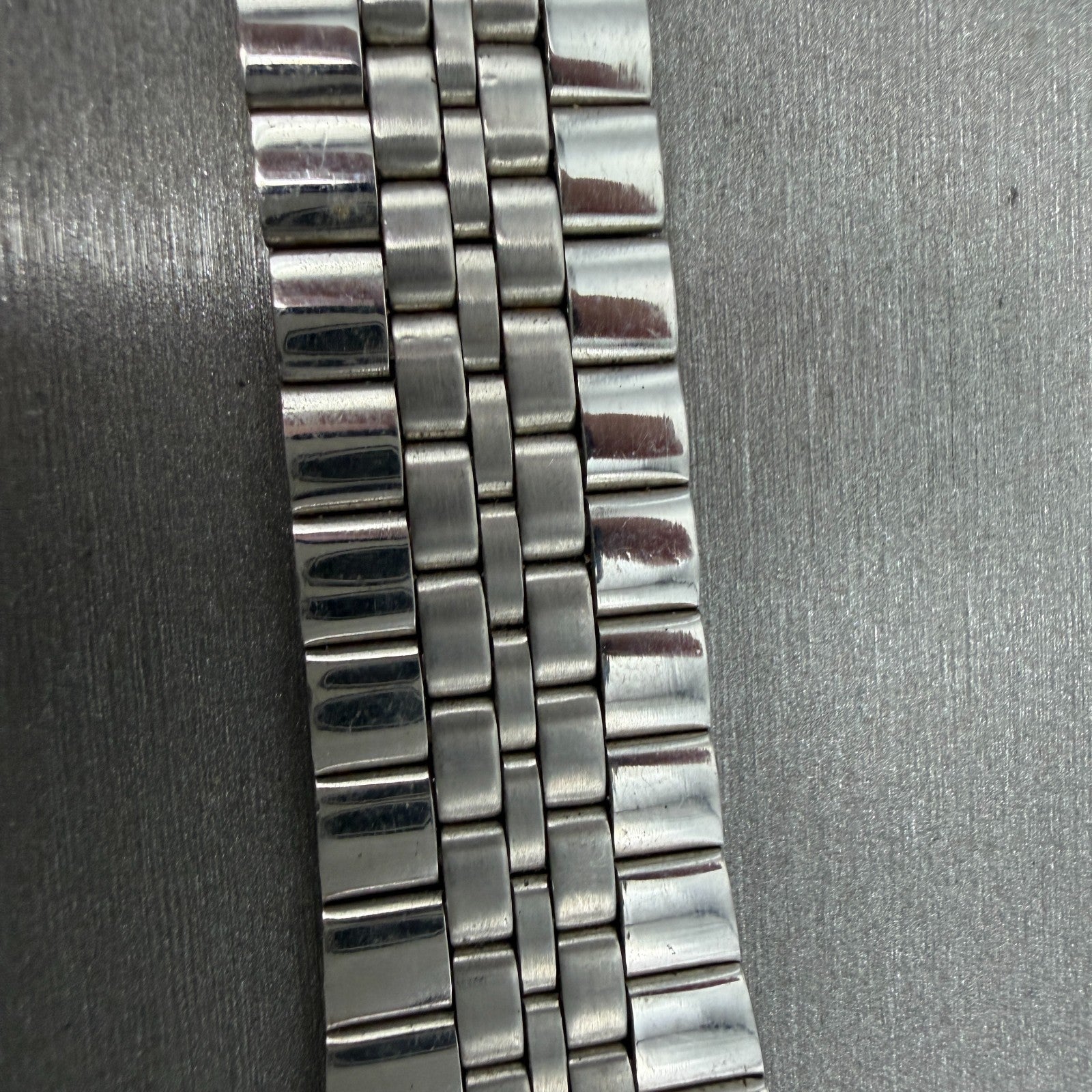 Seiko SQ Bracelet 20mm Stainless Steel Silver Tone Tri Folding Clasp VTG Japan2