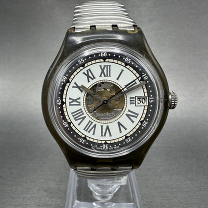 Waltham Newport Automatic Watch Men 35mm White Dial Gold Tone Date Round Runs11