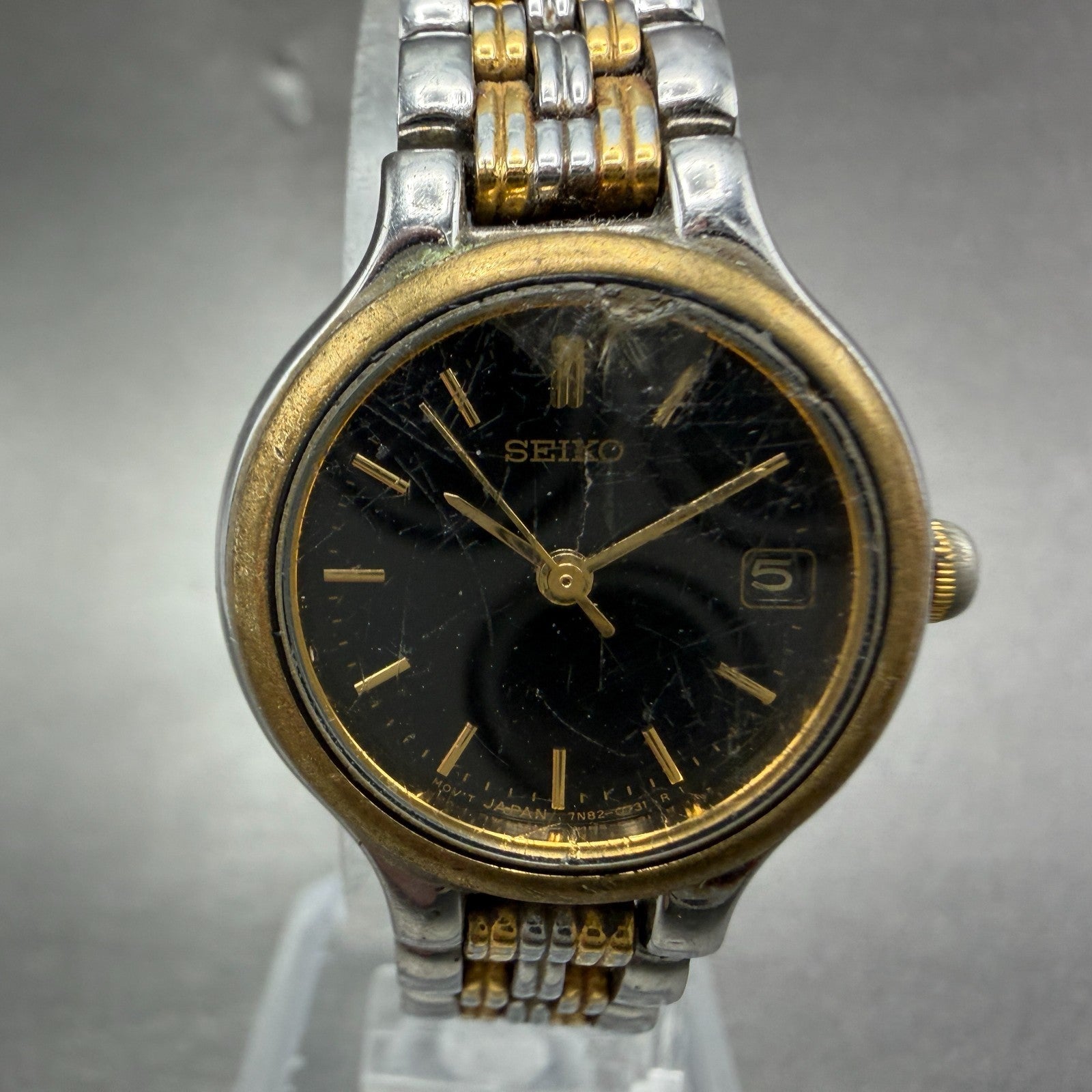 Seiko Watch Women 23mm Black Dial Two Tone Date Round 7N82-0228 New Battery 5431