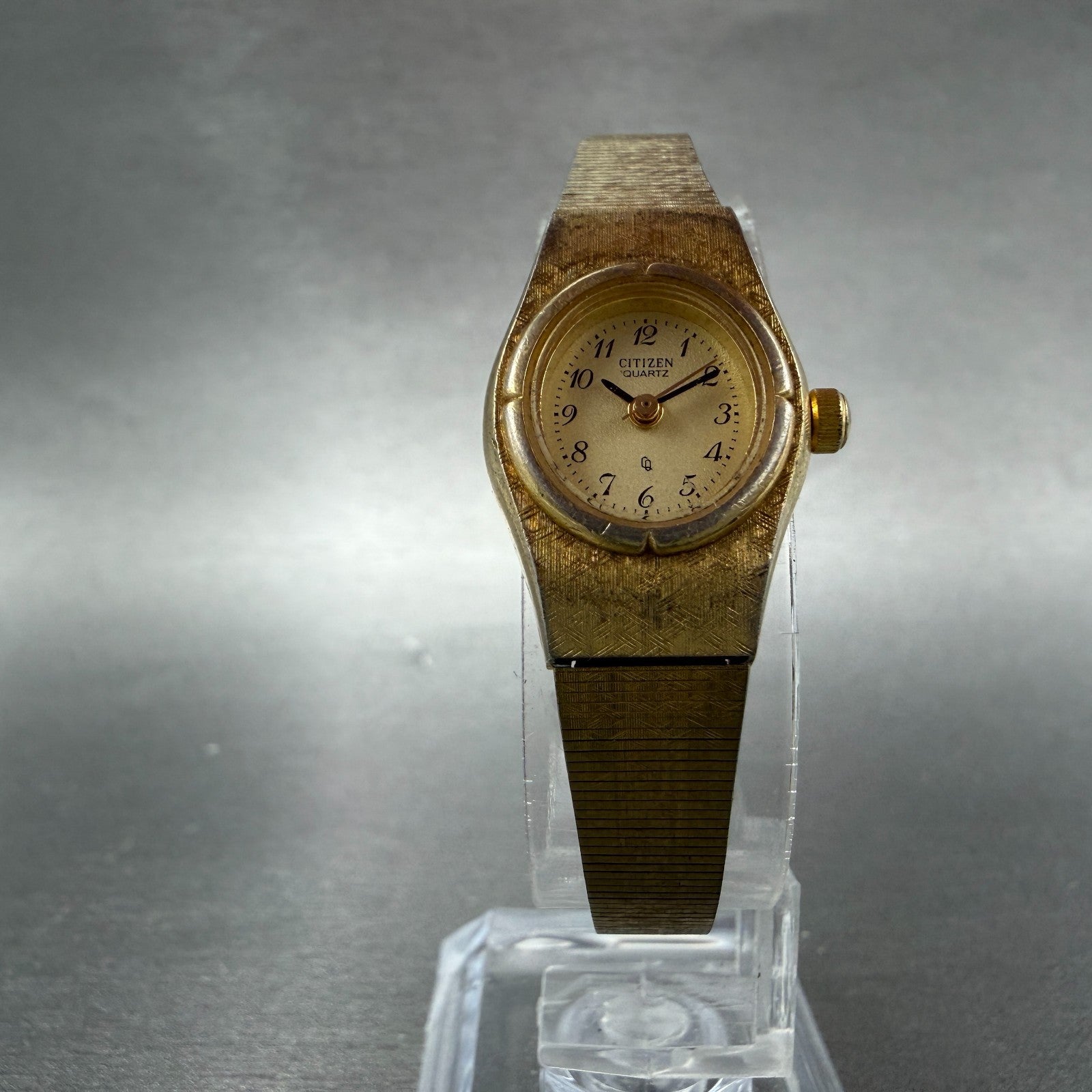 Citizen CQ Watch Women 17mm Champagne Dial Gold Tone Oval 2951-293886 New batt5
