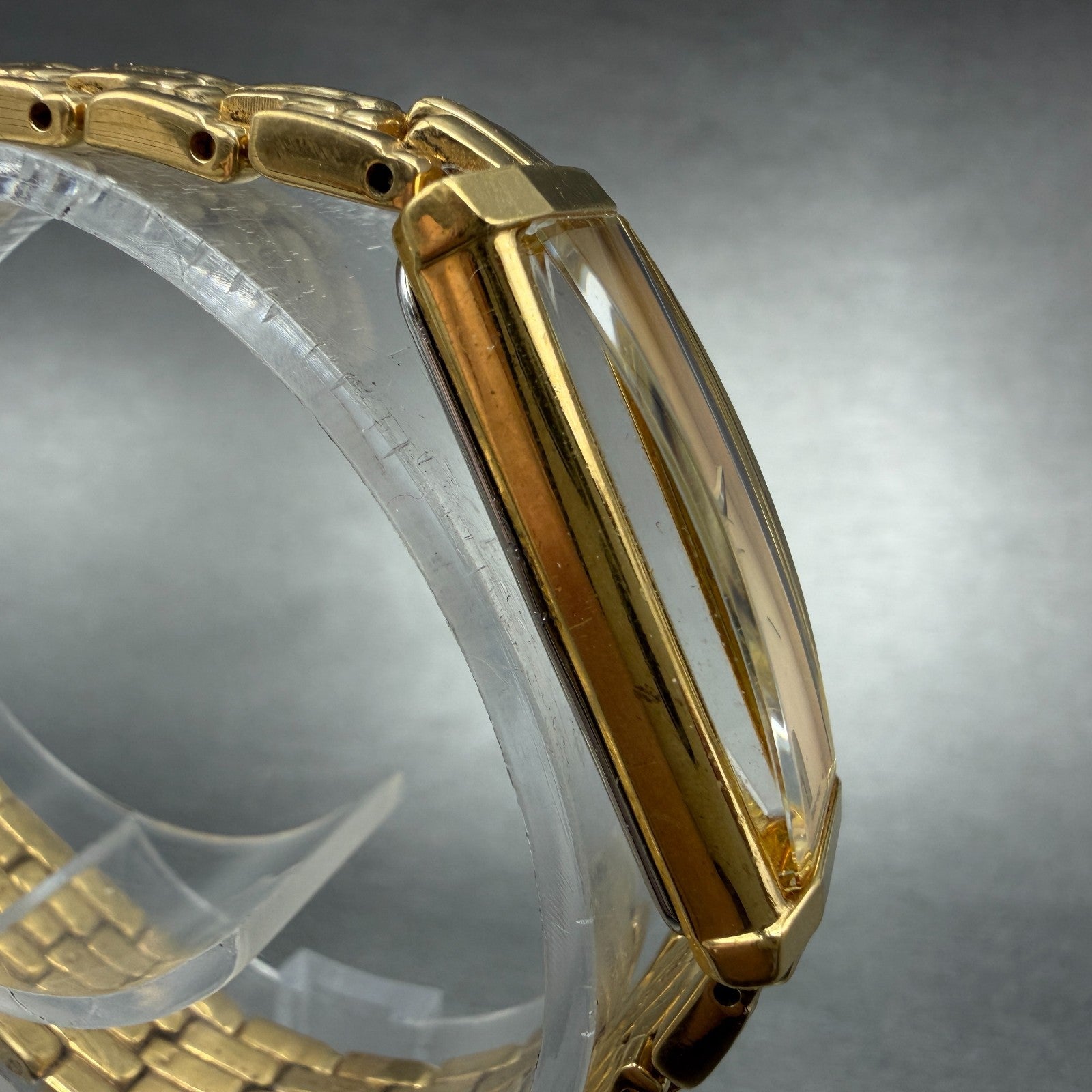 Seiko Tank Watch Women 14mm MOP Dial Gold Tone Rectangle 2e20-7609 New BatteryAB3