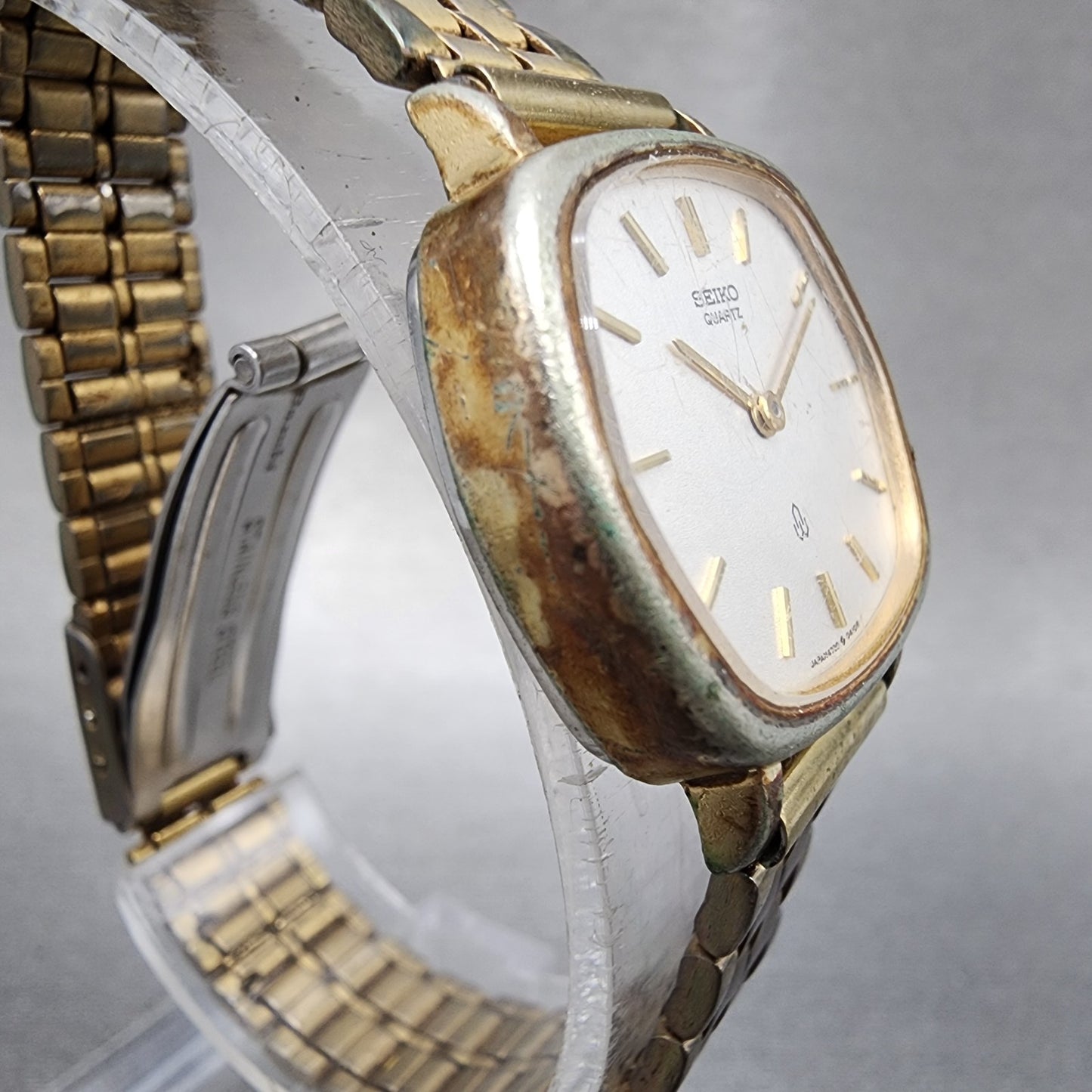 Seiko Watch Women 27mm Silver Dial Gold Tone Round 47205120 New Battery3