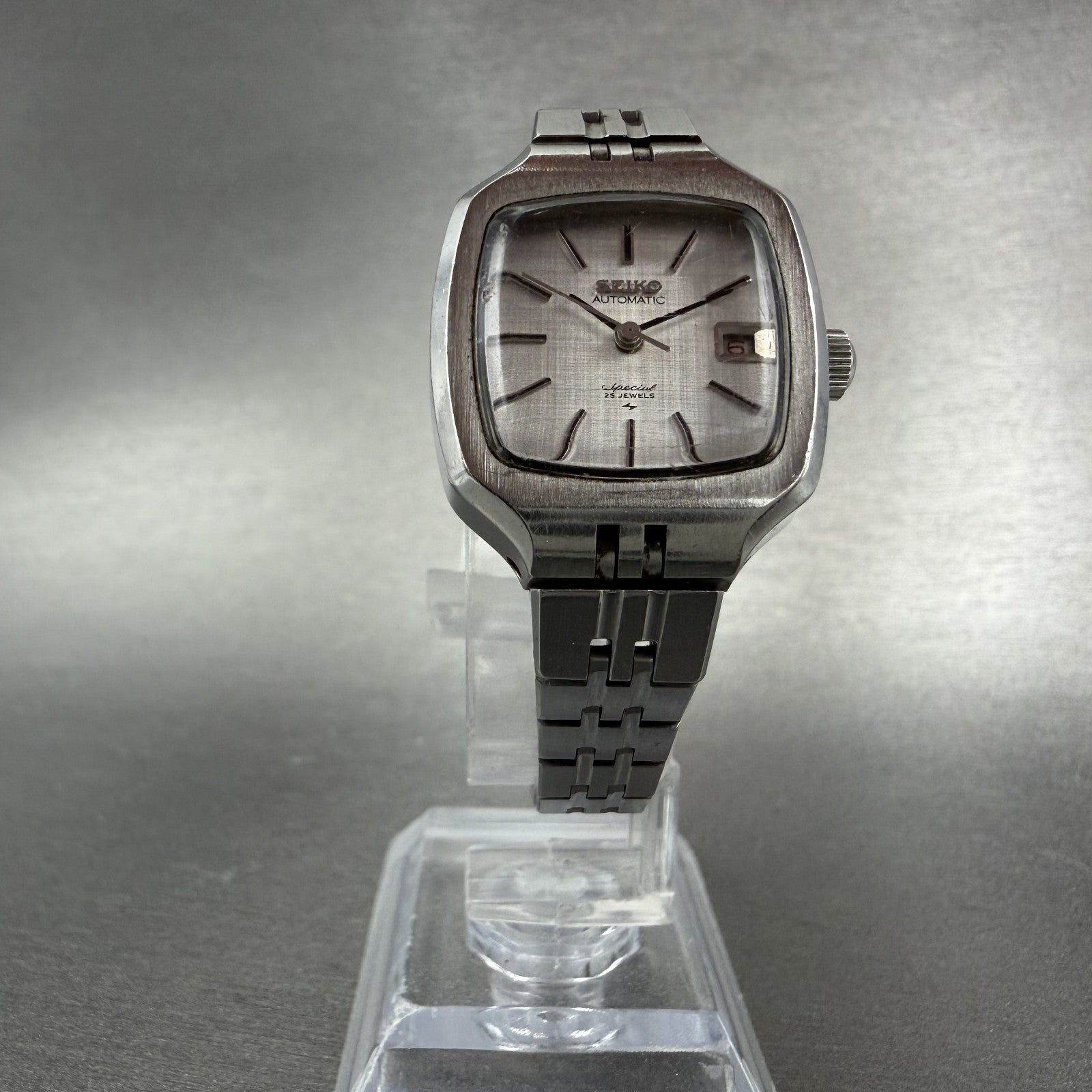 Seiko Special Watch Women 24mm Silver Dial Silver Tone Date Automatic Runs5