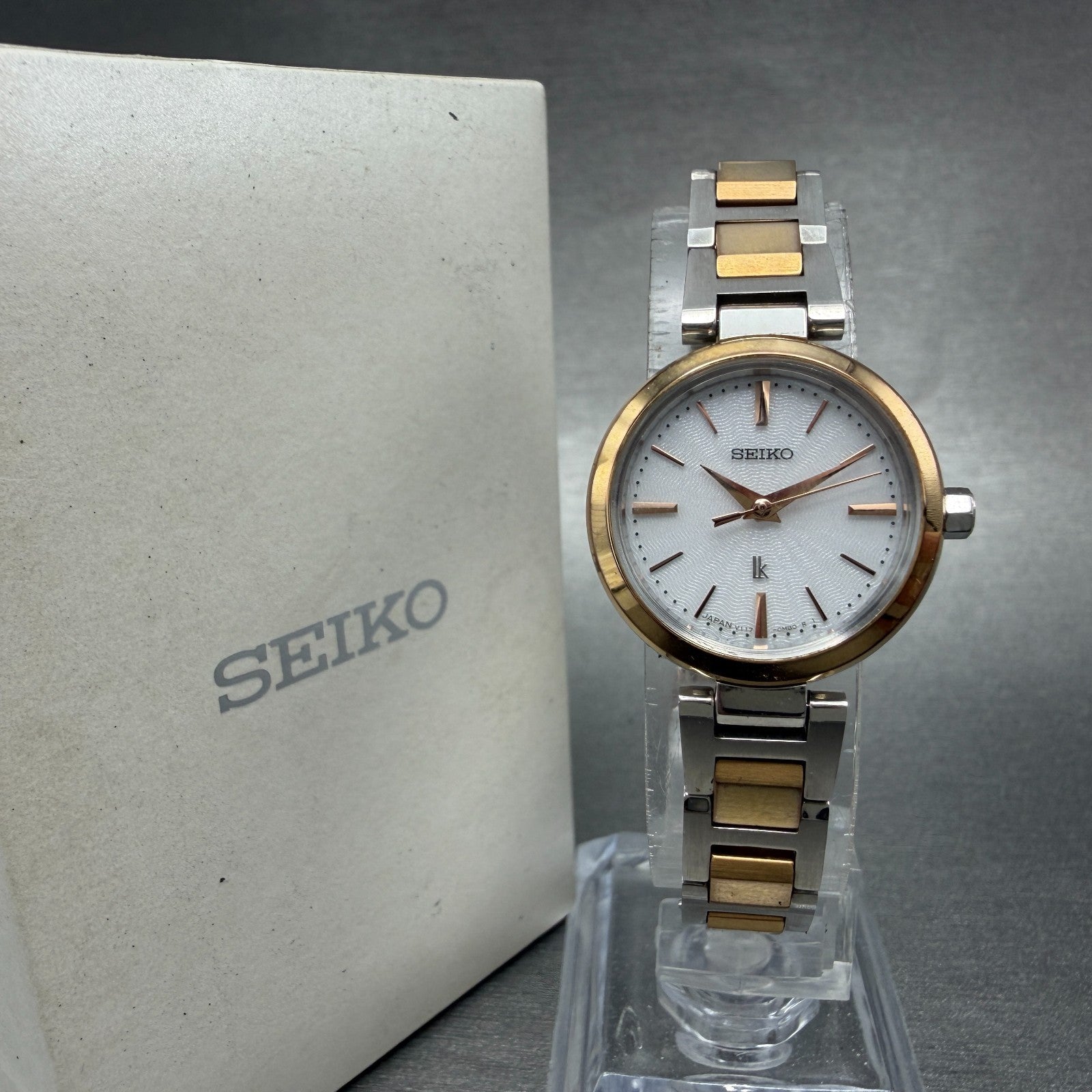 Seiko Solar Lukia Watch 24mm Women White Dial Two Tone Round V117-0EH0 Runs0