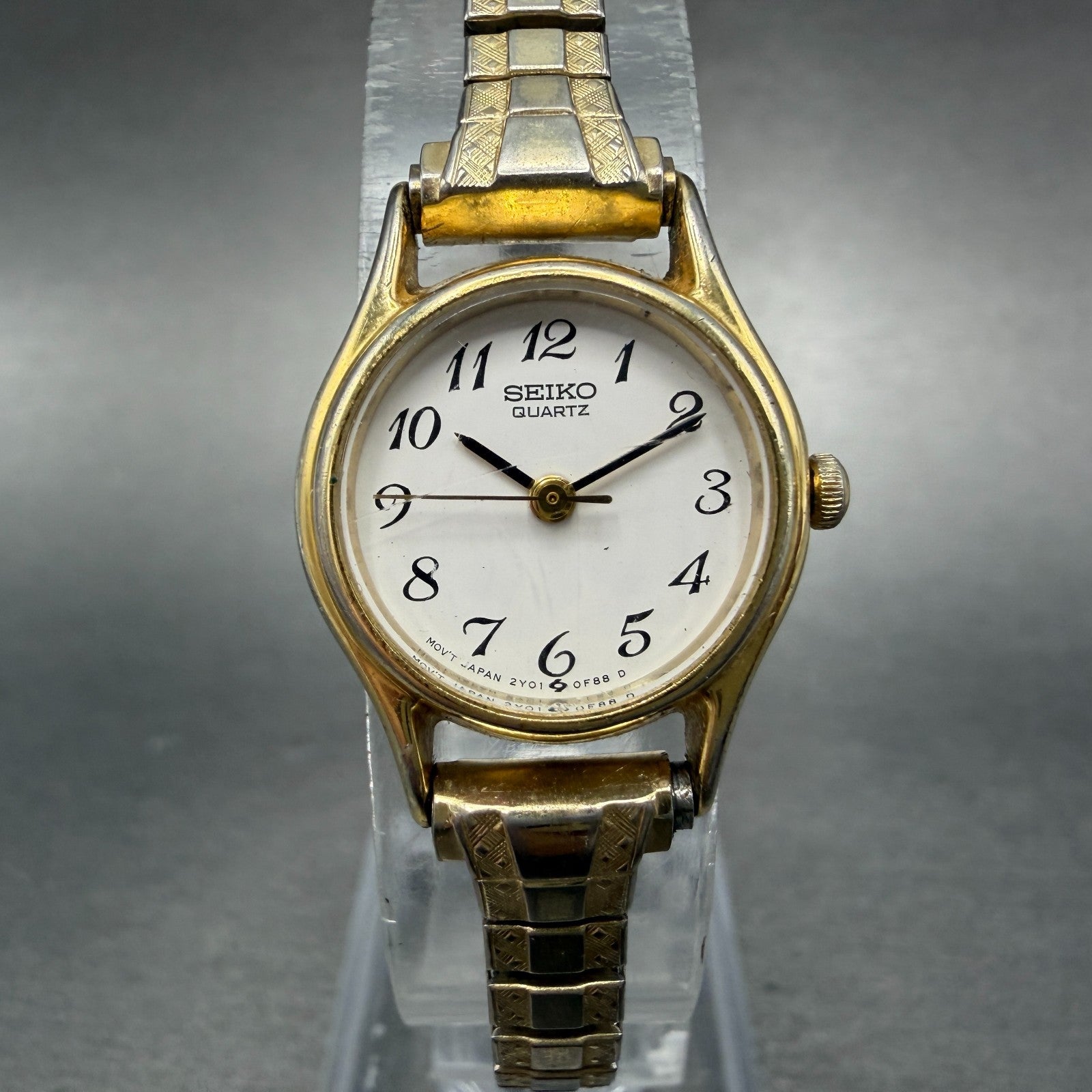 Seiko Watch Women 20mm White Dial Gold Tone Round 2Y01-0A19 New Battery Vintage0