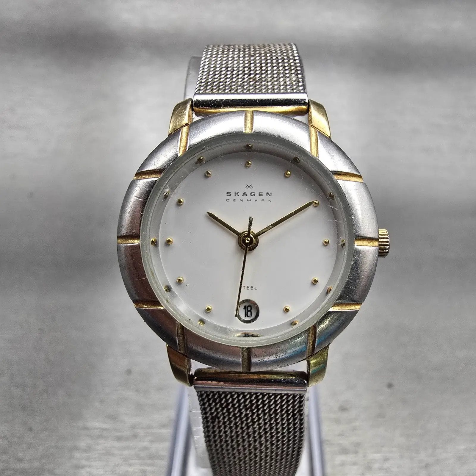 Skagen Watch Women 26mm White Dial Two Tone Date Round 3SGS New Battery FT120