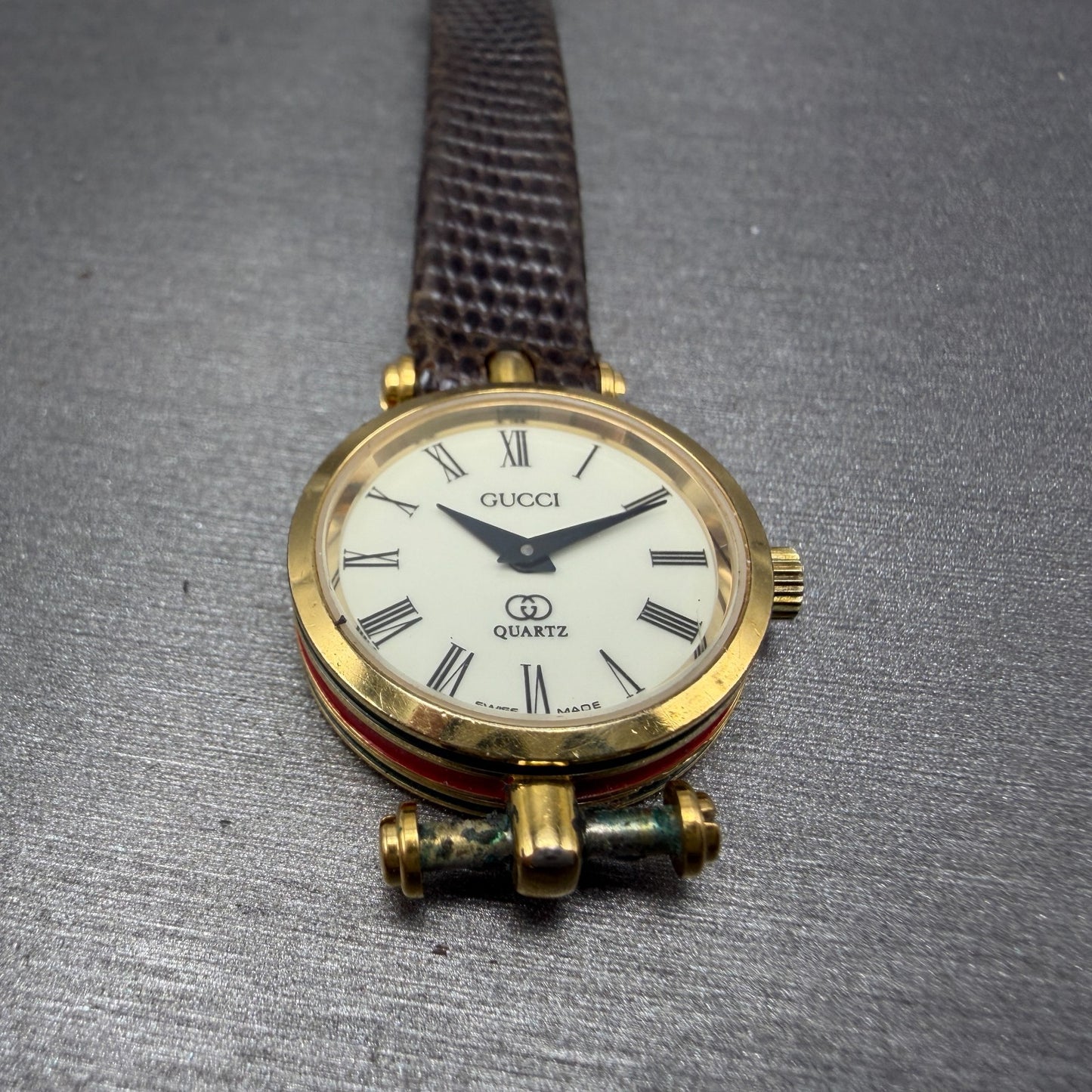 Gucci 2000L Watch Women 21mm Cream Dial Gold Plated Round New Battery KLQ3