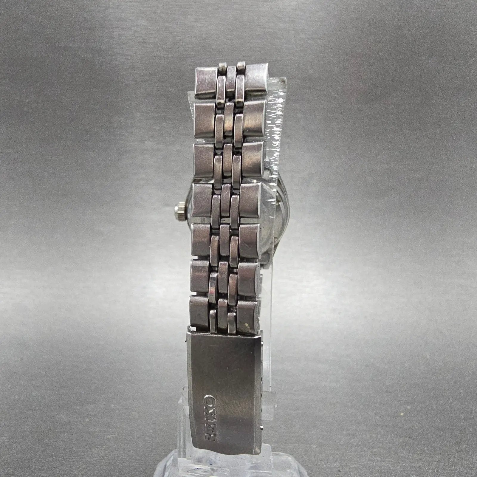 Seiko Automatic Watch Women 24mm Silver Dial Silver Tone Daydate 2906-0019 Runs8