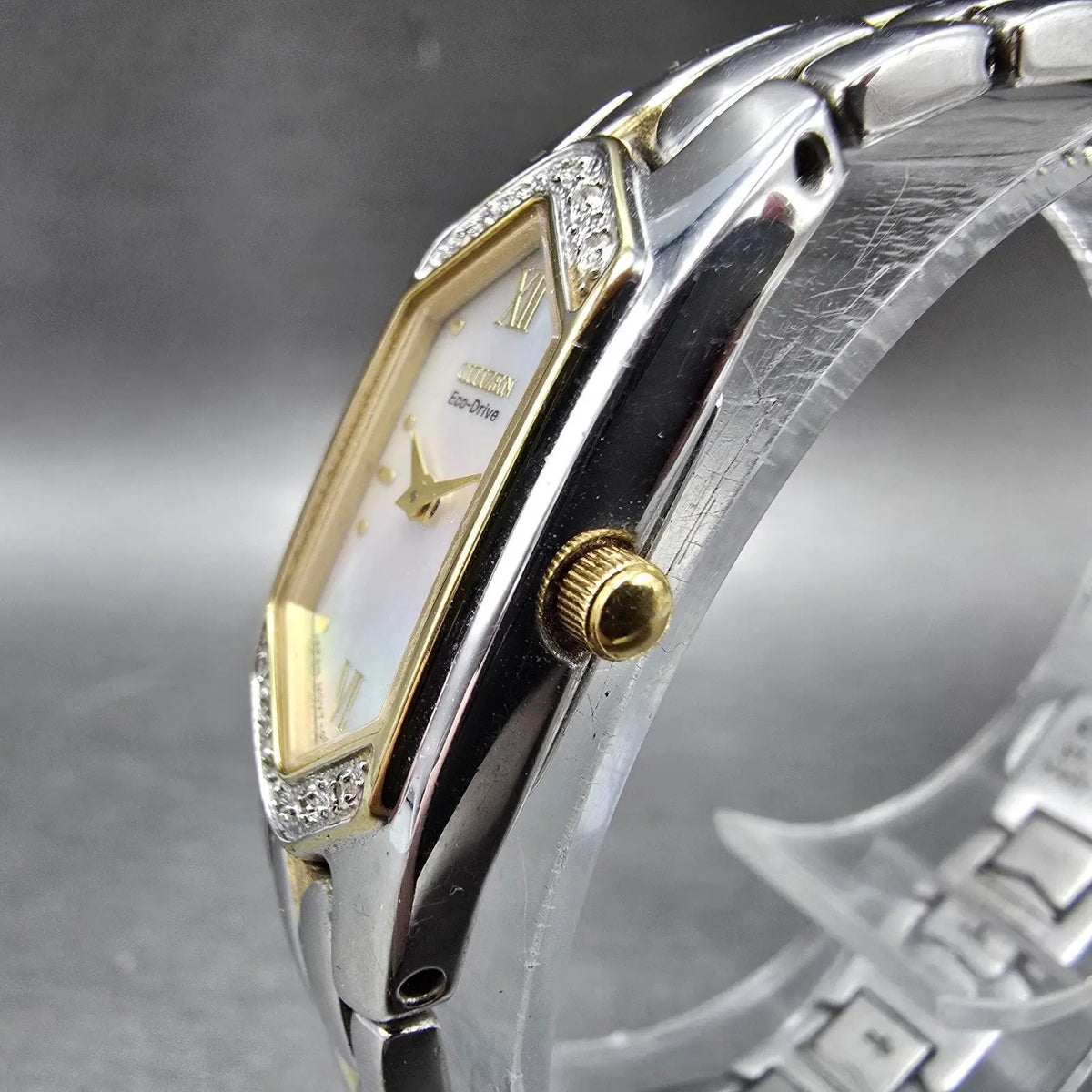 CitizenEco-Drive Watch Women 14mm MOP Dial Two Tone Hexagon G620-S05621 Runs JP2