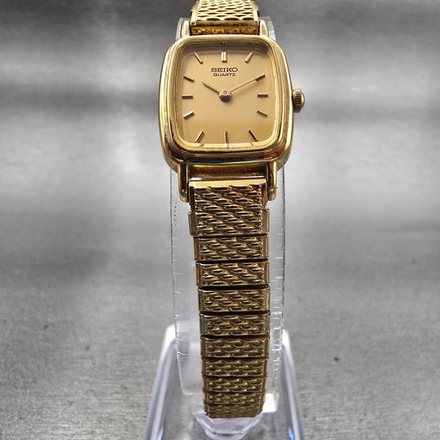 Seiko Watch Women 17mm Gold Dial Gold Tone Rectangle 1N00-5K29 New Battery VTG F5