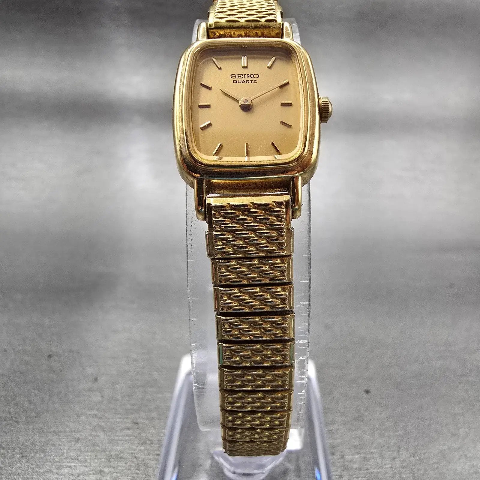 Seiko Watch Women 17mm Gold Dial Gold Tone Rectangle 1N00-5K29 New Battery VTG F5