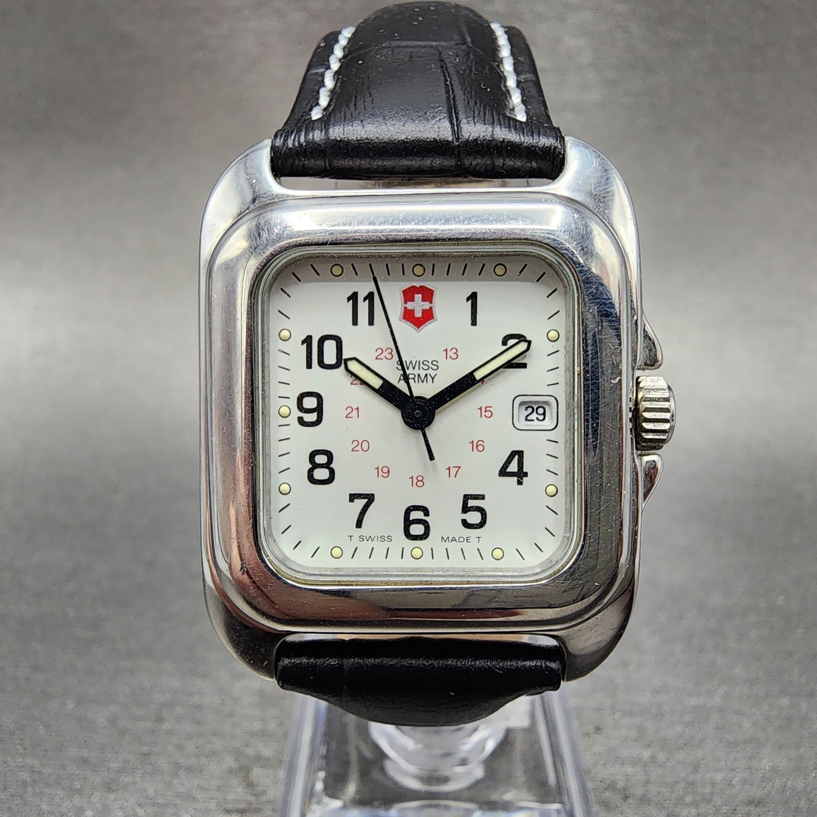 Victorinox Swiss Army Tank Watch Women 30mm White Dial Steel Date Rectangle Runs0