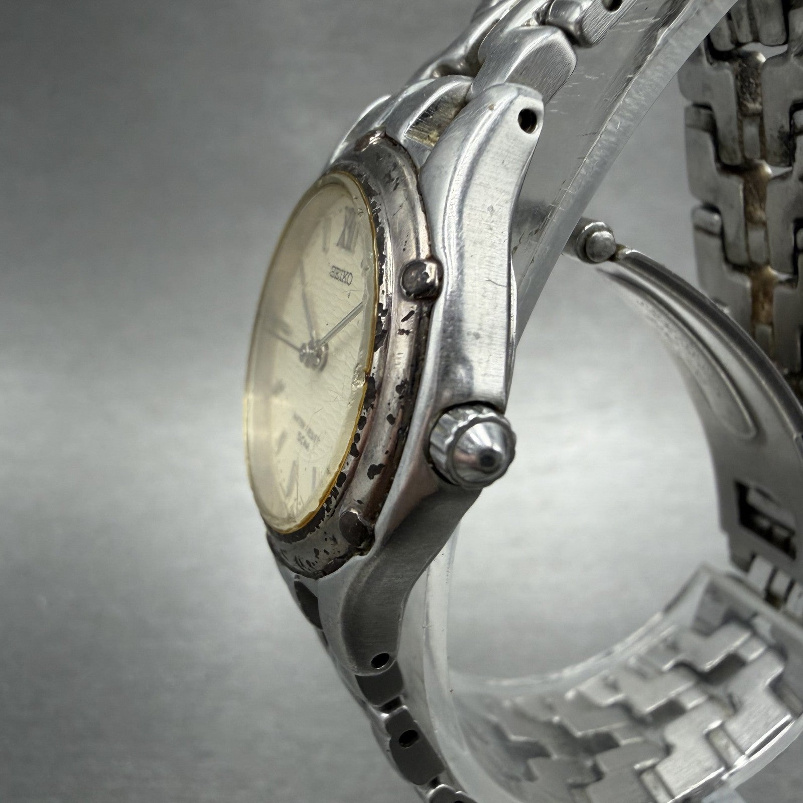 Seiko Watch Women 26mm Cream Dial Silver Tone Date Round 7N820599 New Battery Q2