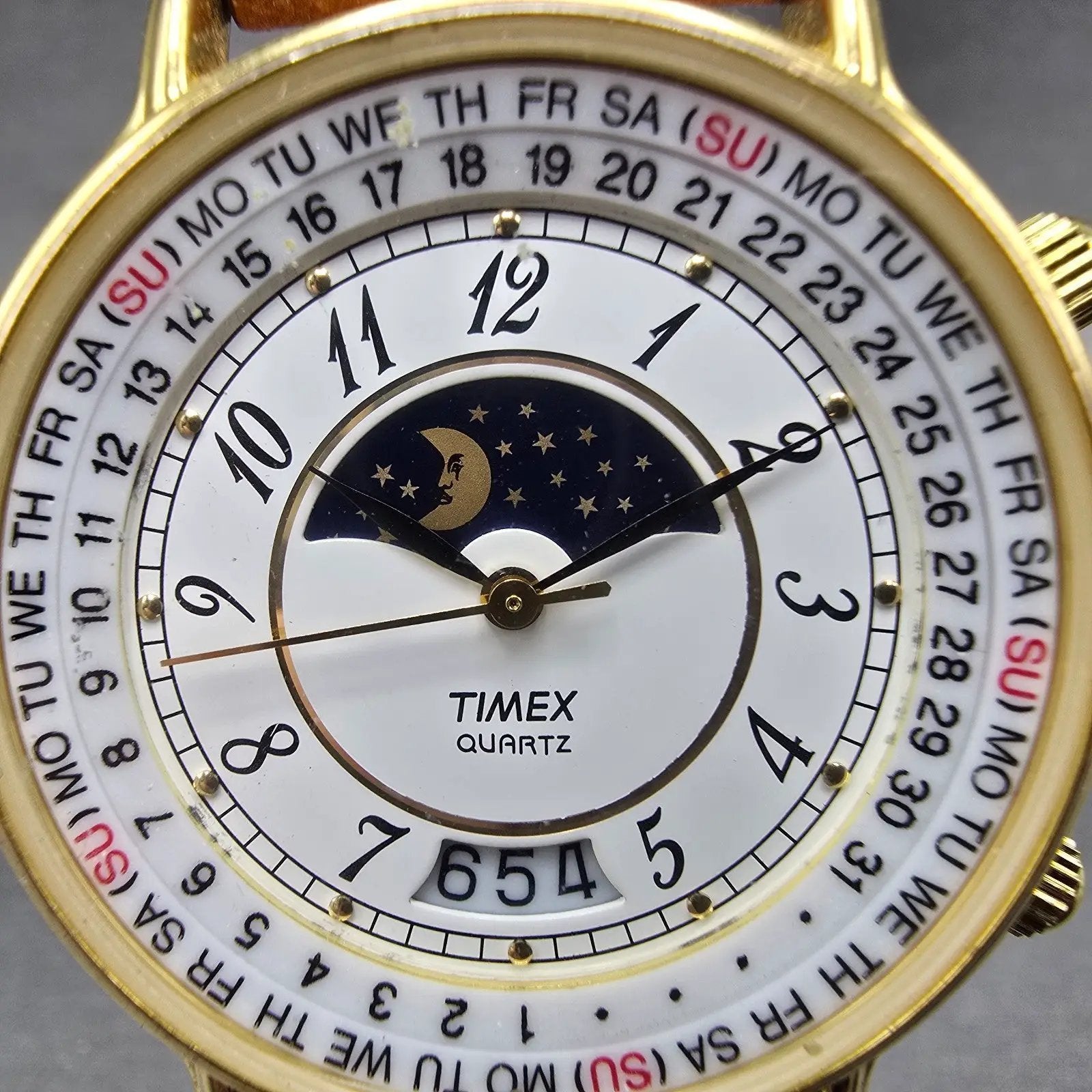 Timex Sun&Moon Watch Men 37mm White Dial Gold Tone Daydate Round New Battery NJ1