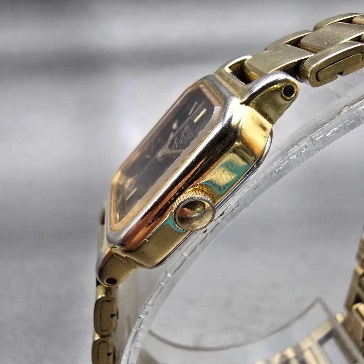Seiko Tank Watch Women 15mm Black Dial Gold Tone Rectangle 4N00-5071 New Battery2