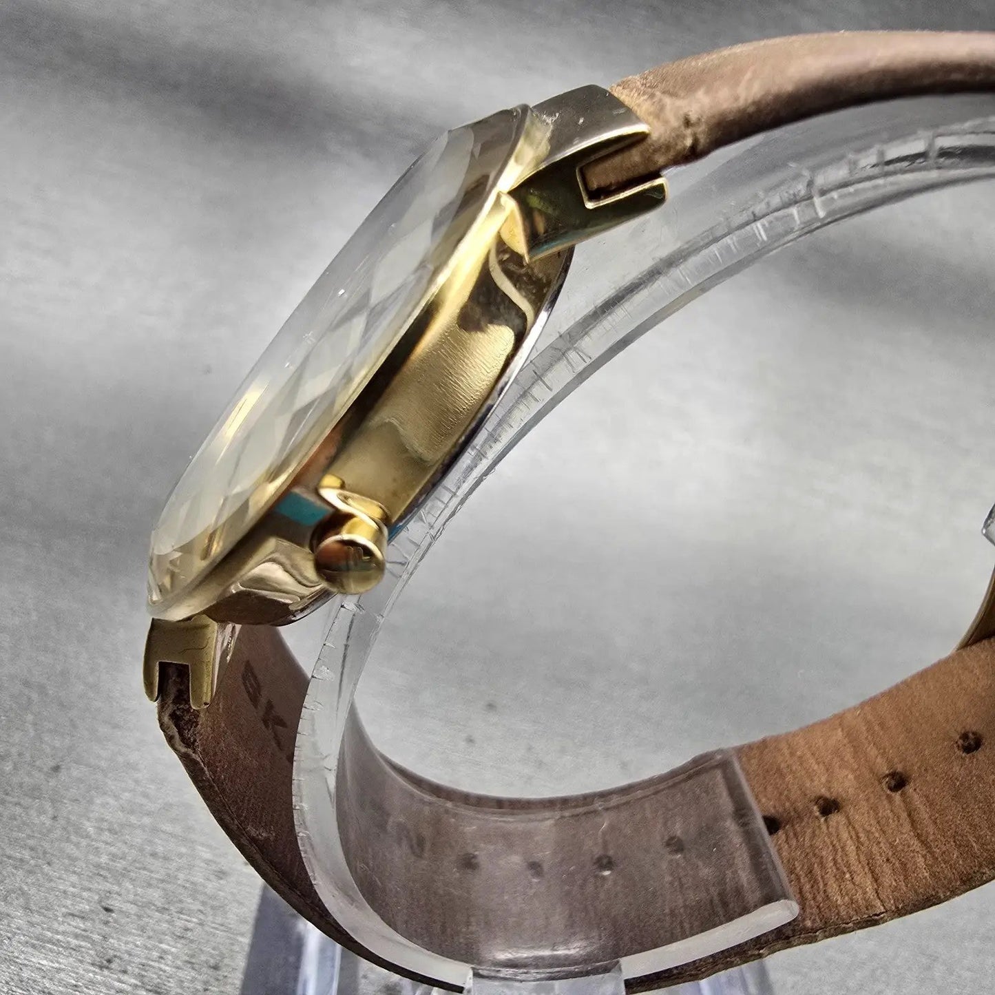 Skagen Watch Women 34mm MOP Dial Gold Tone Date Round SKW2166 New Battery2