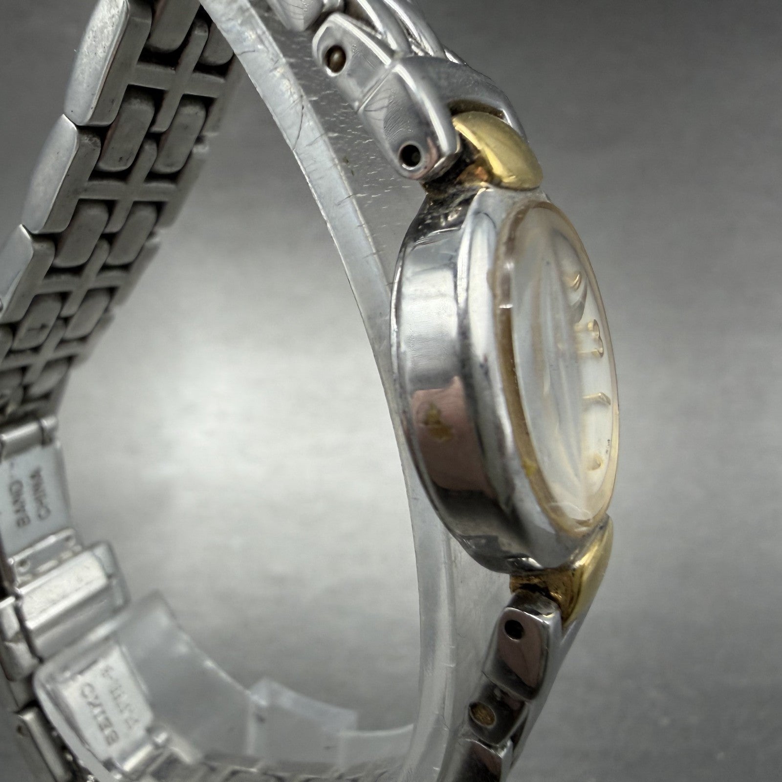 Seiko Watch Women 20mm MOP Dial Two Tone Round Bracelet 1N00-0GR0 New Battery3