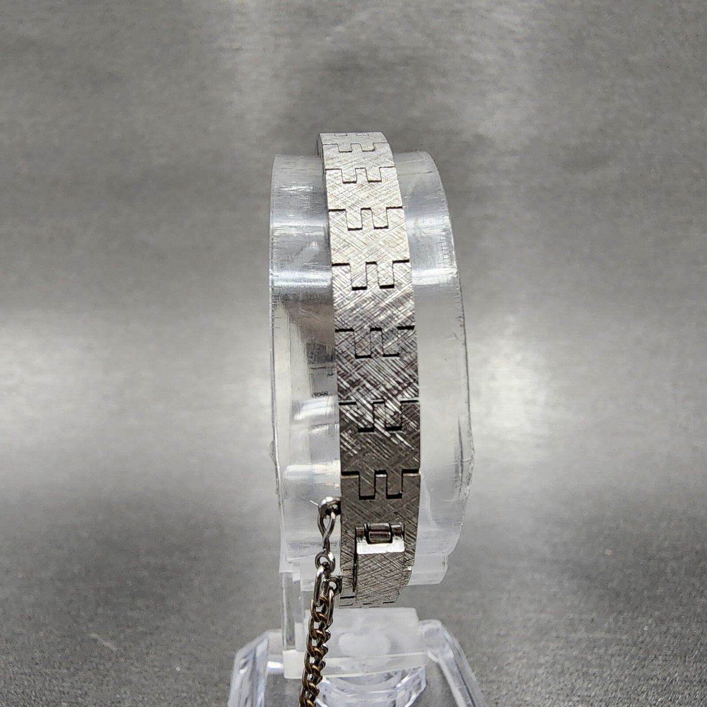 VTG Citizen CQ Watch Women 17mm Silver Dial Silver Tone Oval New Battery