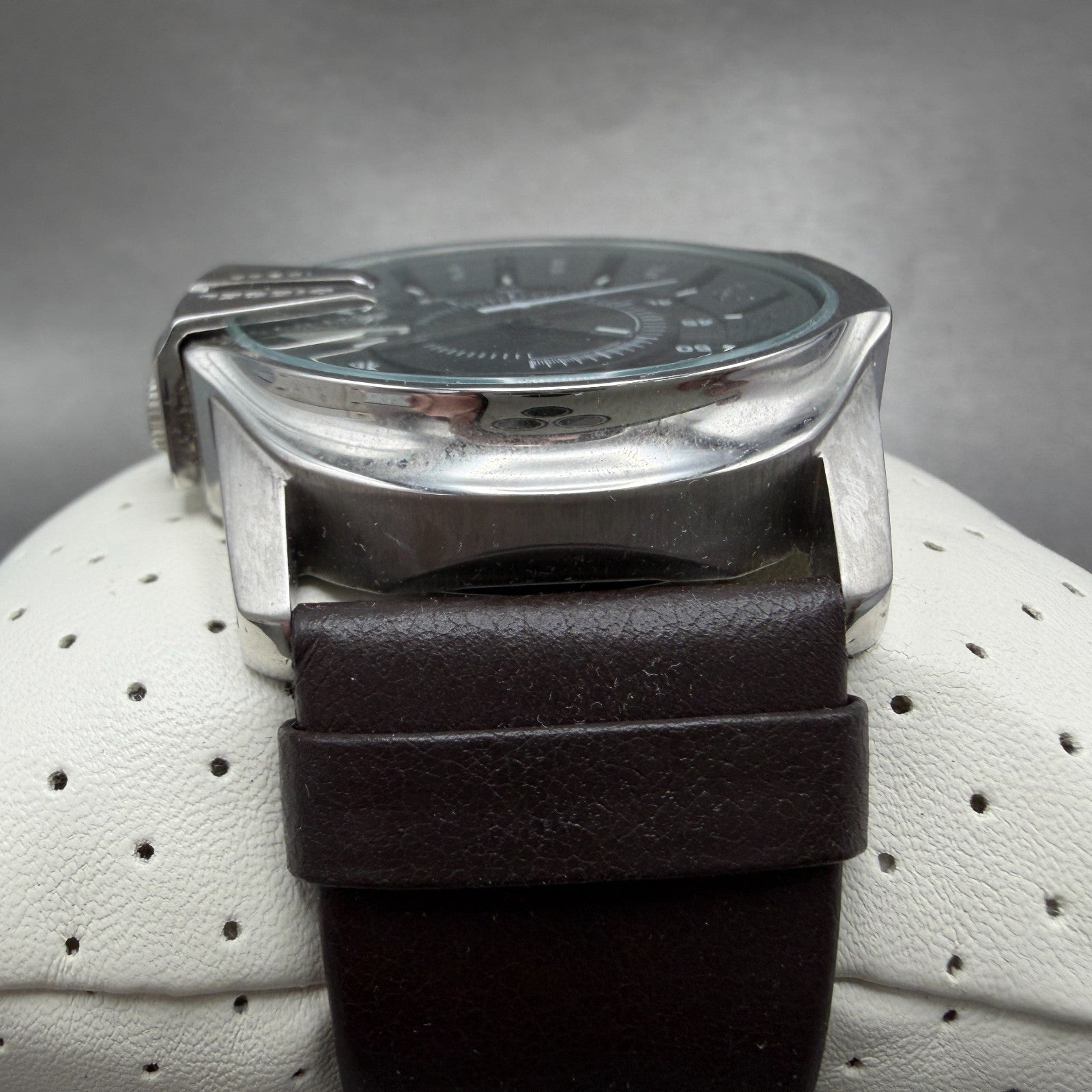 Diesel Master Chief Watch Men 45mm Black Dial Silver Tone Date Round New battery4