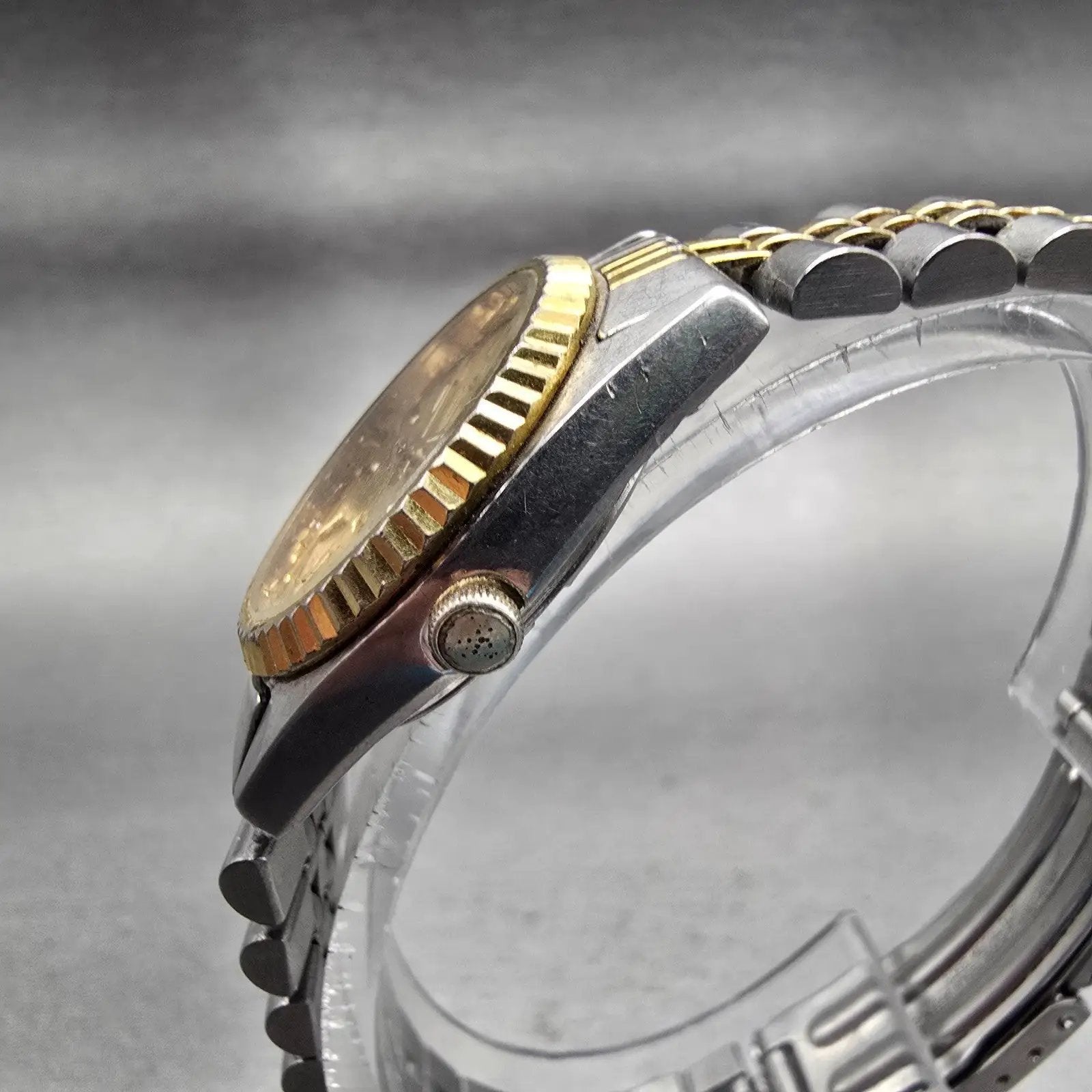 Seiko SQ Watch Women 24mm Gold Dial Two Tone Daydate Round 3E23-0A69 New Battery2