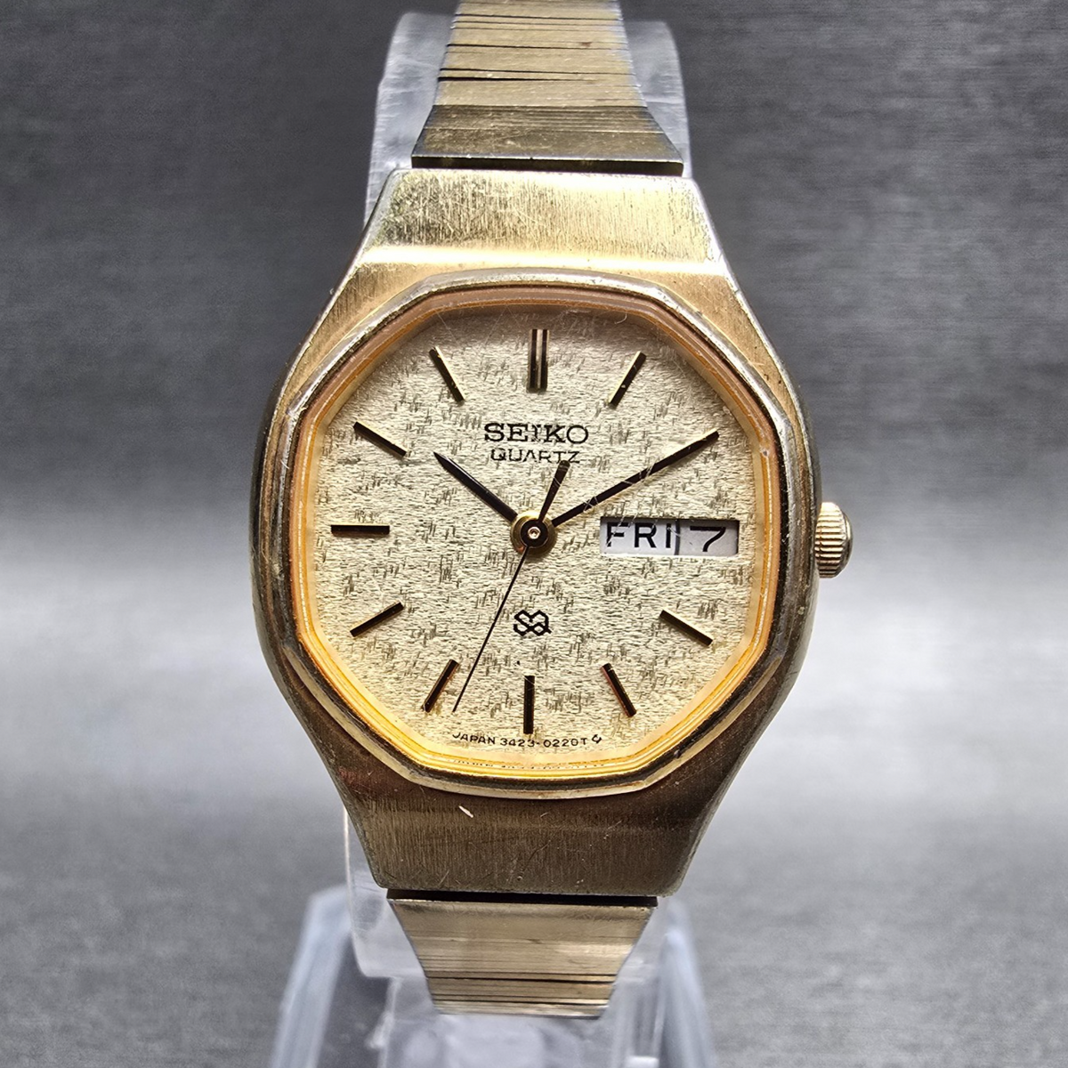 Seiko SQ Watch Women 23mm Gold Dial Gold Tone Daydate 3423-5079 New Battery0