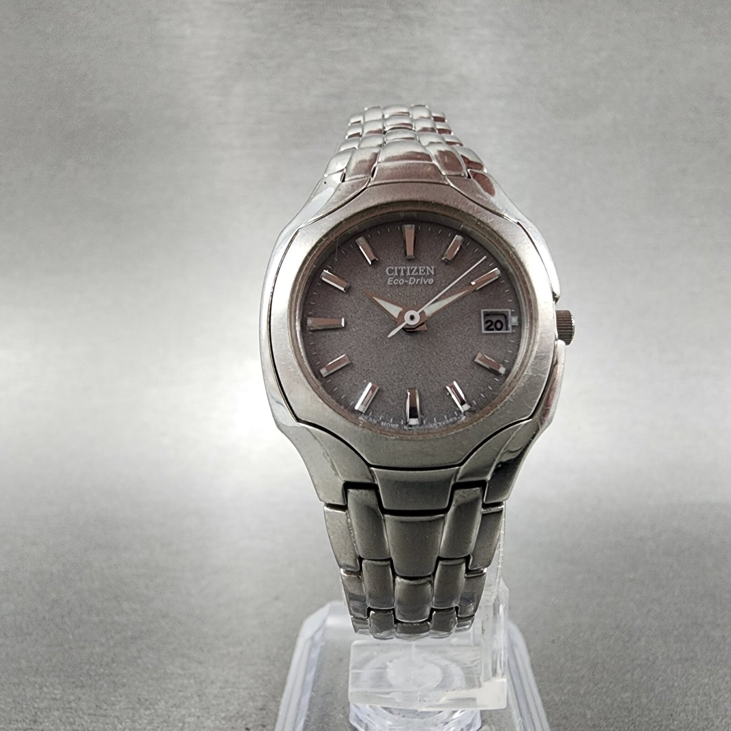 Citizen EcoDrive Watch Women 25mm Silver Dial Silver Tone Date E011S049601 Run5