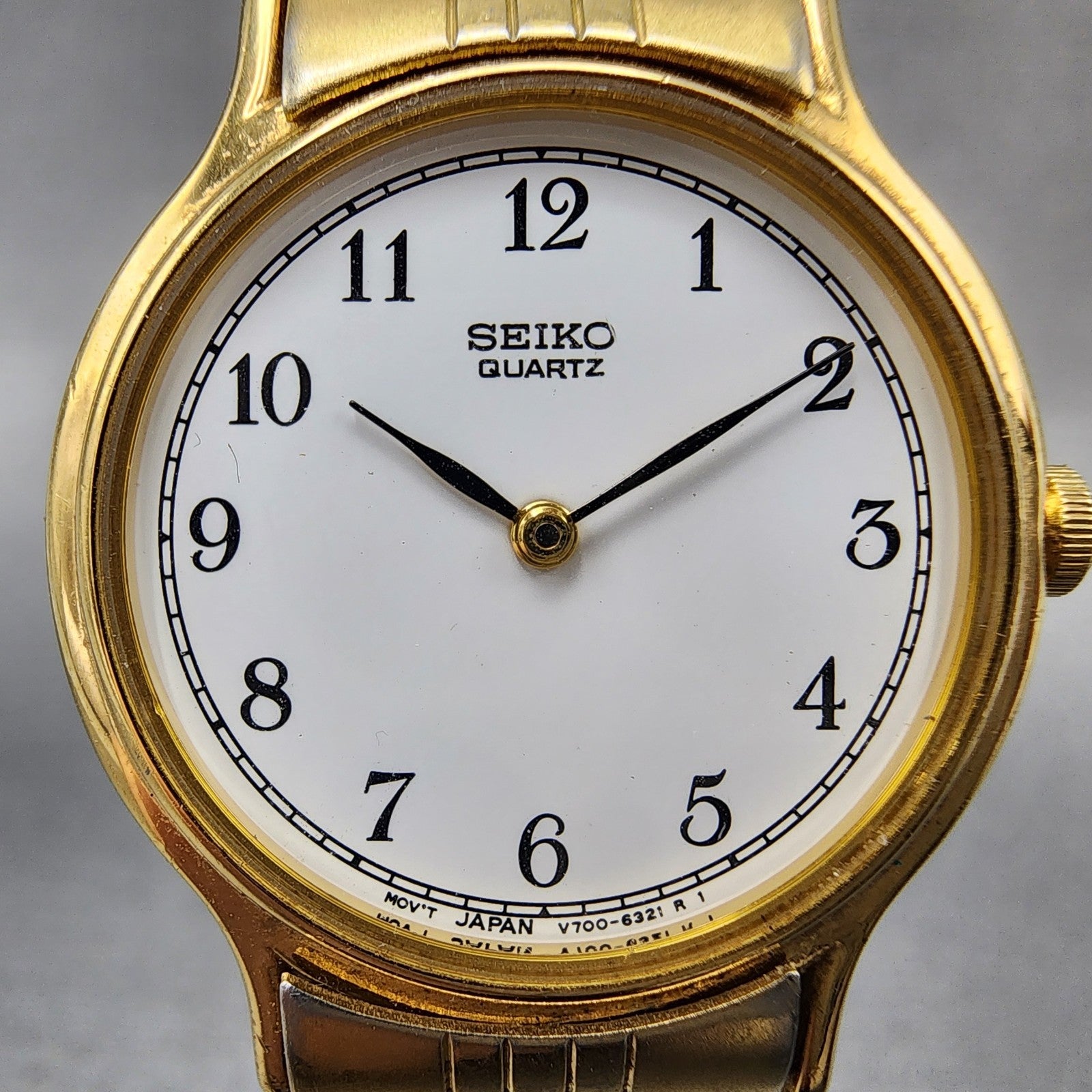 Seiko Watch Women 26mm White Dial Gold Tone Round V7006091 New Battery1