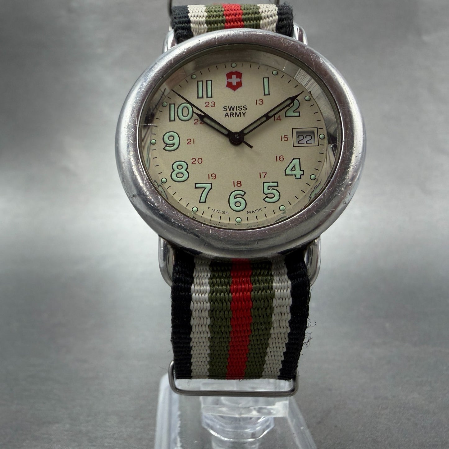 Victorinox Swiss Army Calvary Watch Men 37mm Cream Dial Silver Tone Date PARTSTS6