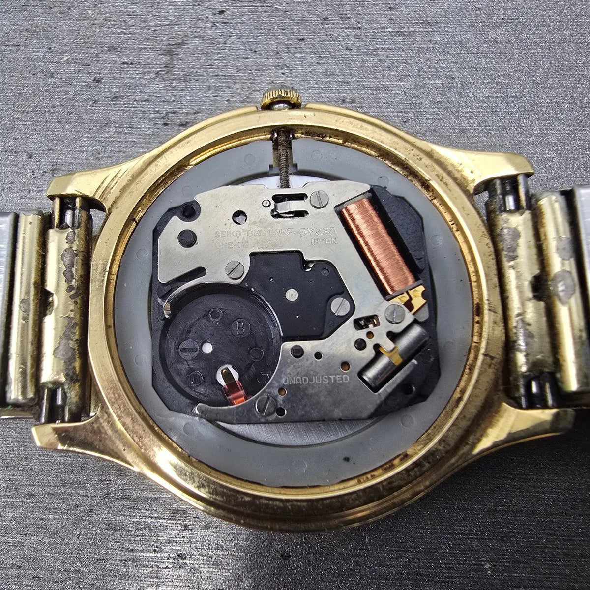 Seiko 5Y23A Quartz Movement Works Daydate W/Case And Hands Vintage0